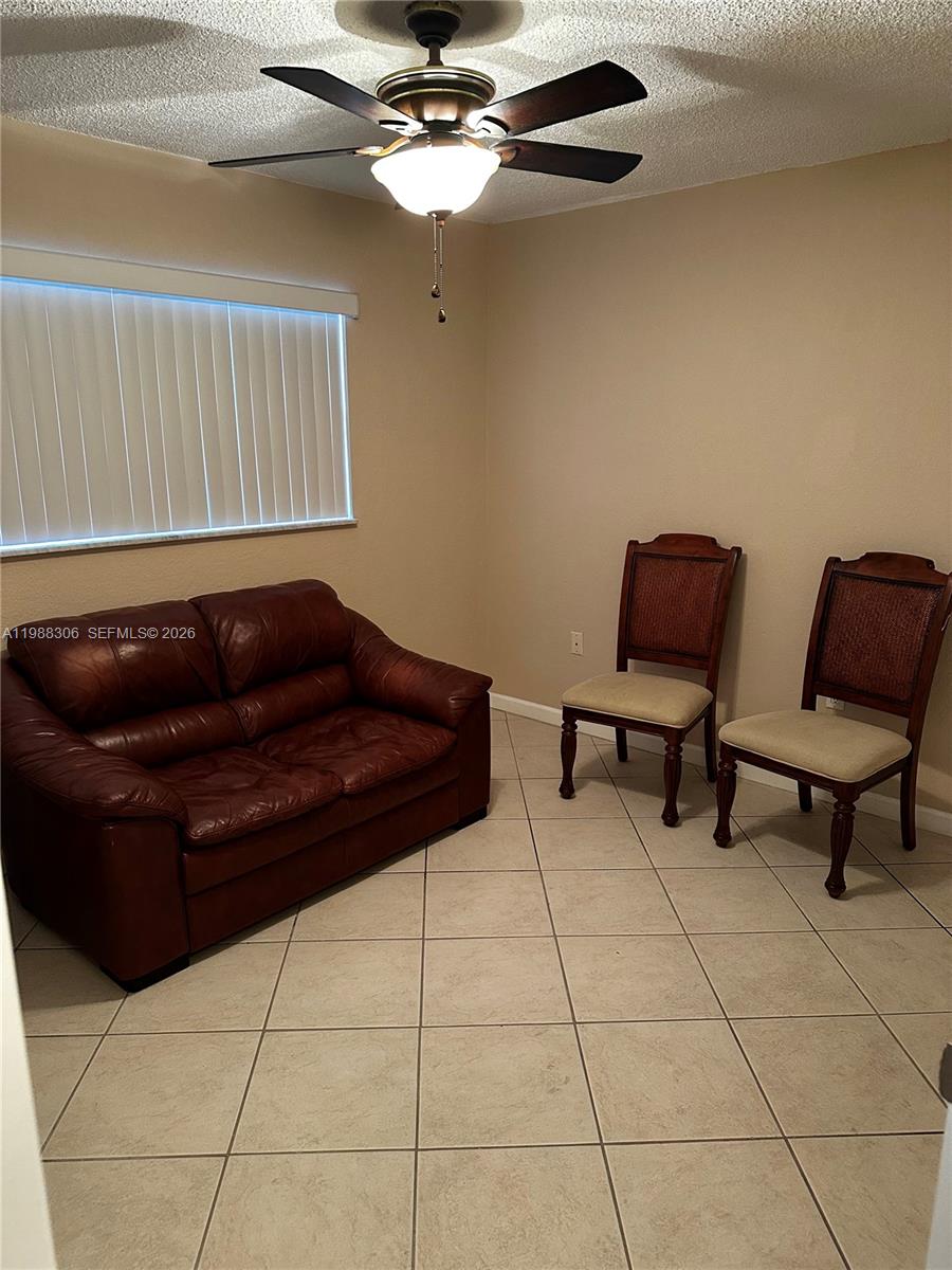 2701 E Sunrise Lks Dr #209 Sunrise, FL 33322