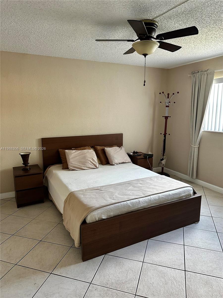 2701 E Sunrise Lks Dr #209 Sunrise, FL 33322