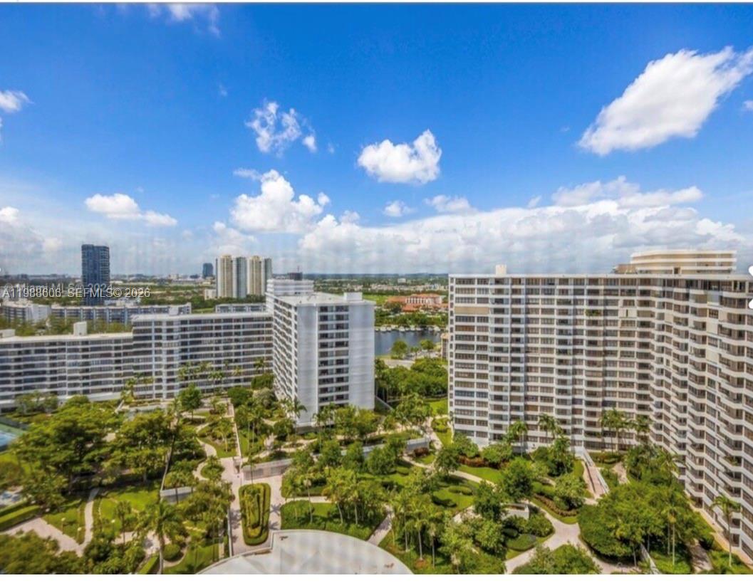 2500 Parkview Dr #2119