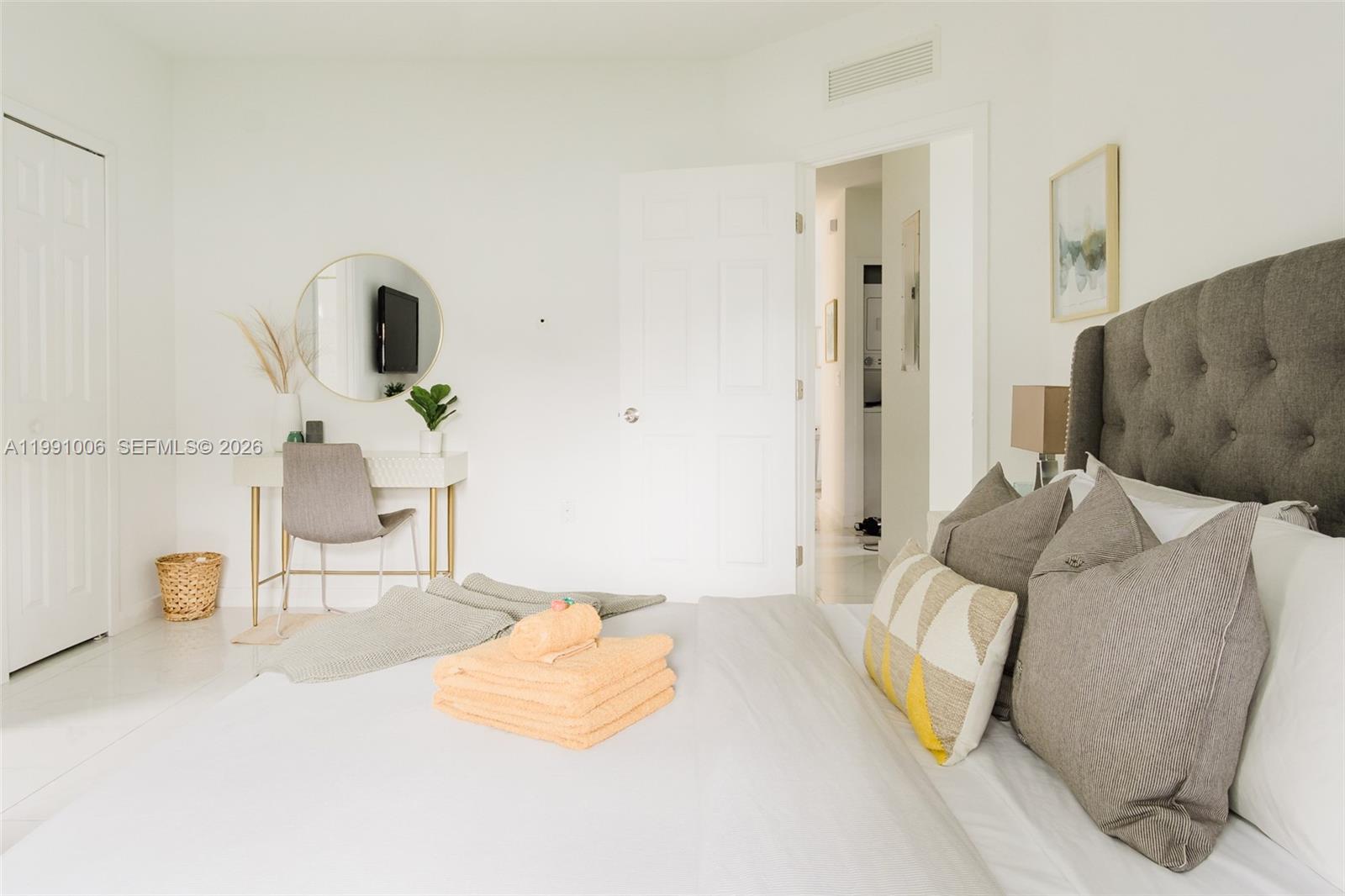 8765 NW 22nd Pl Miami, FL 33147