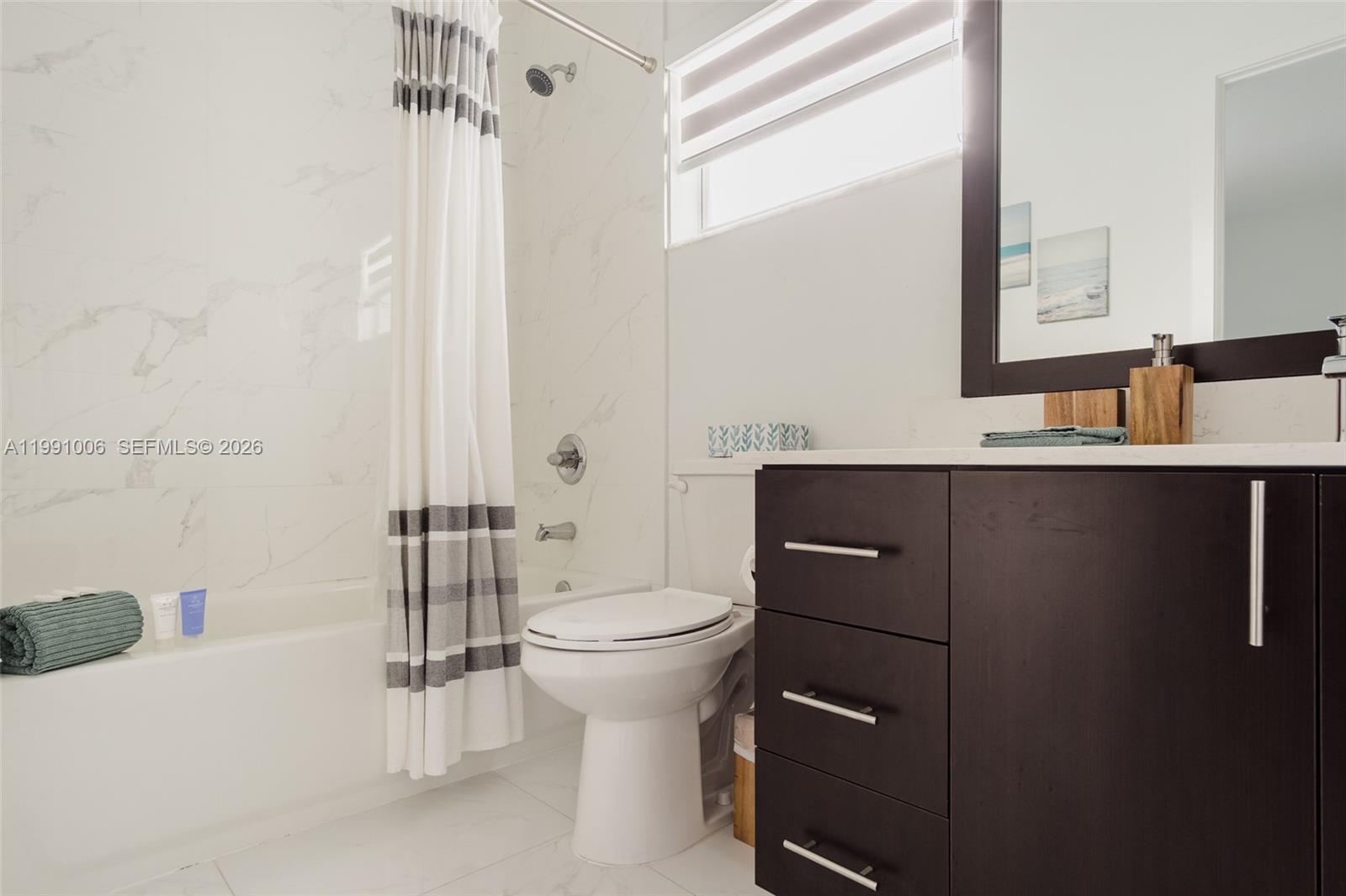 8765 NW 22nd Pl Miami, FL 33147