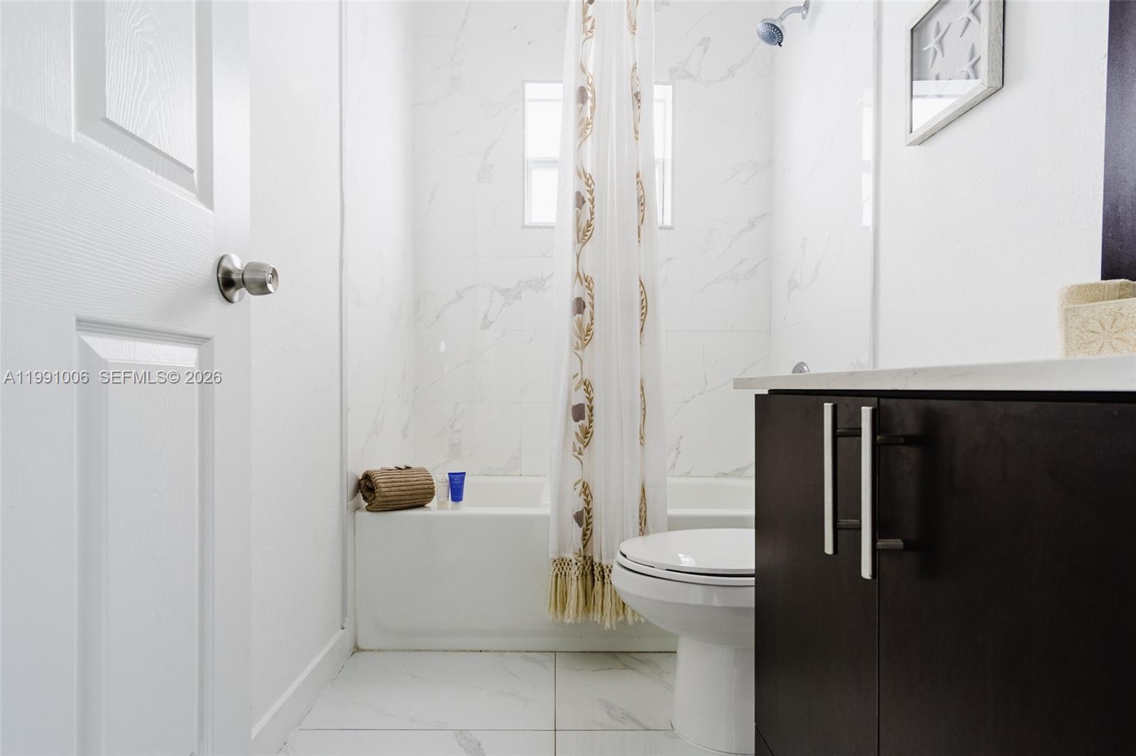 8765 NW 22nd Pl Miami, FL 33147