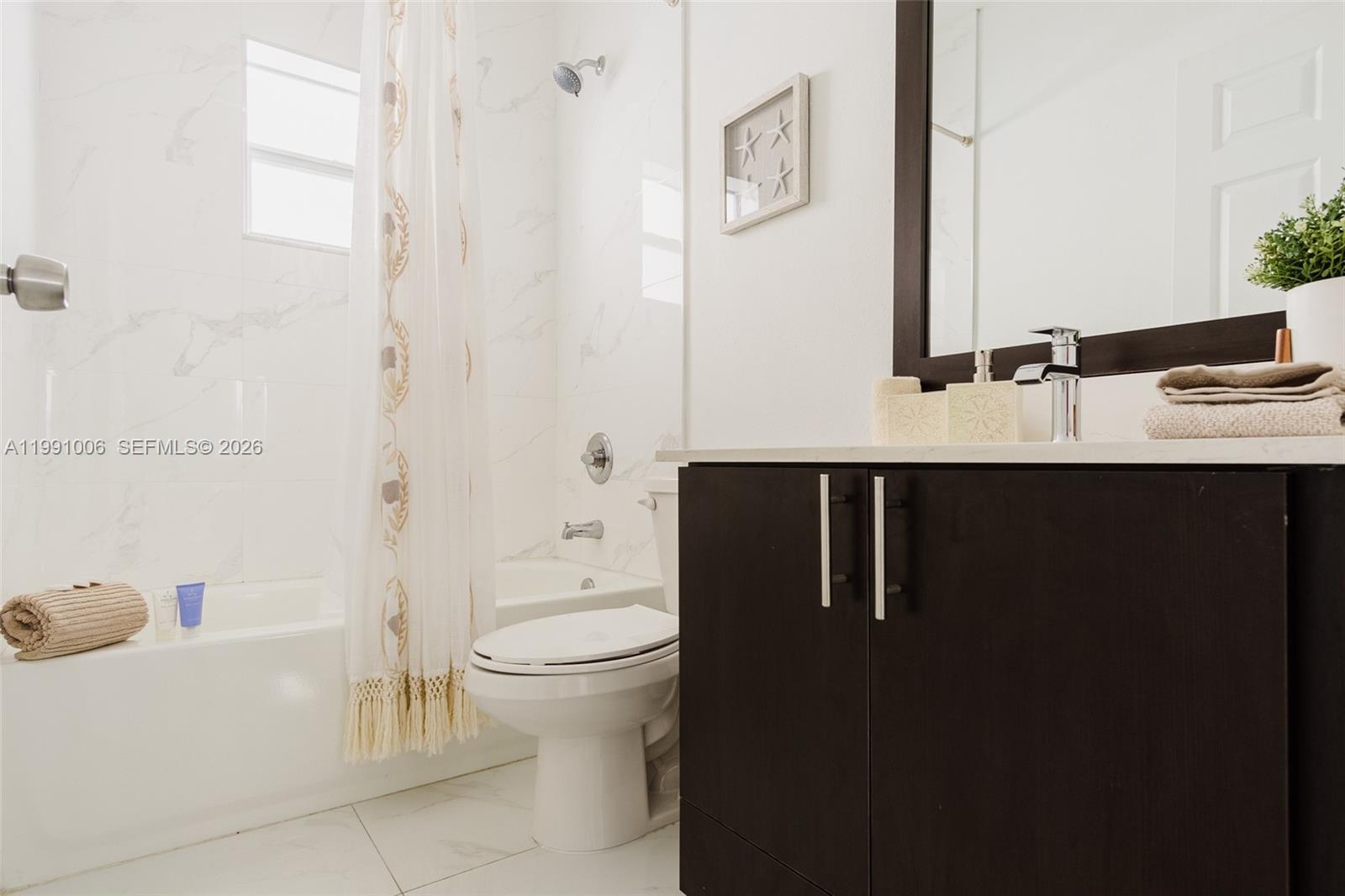 8765 NW 22nd Pl Miami, FL 33147