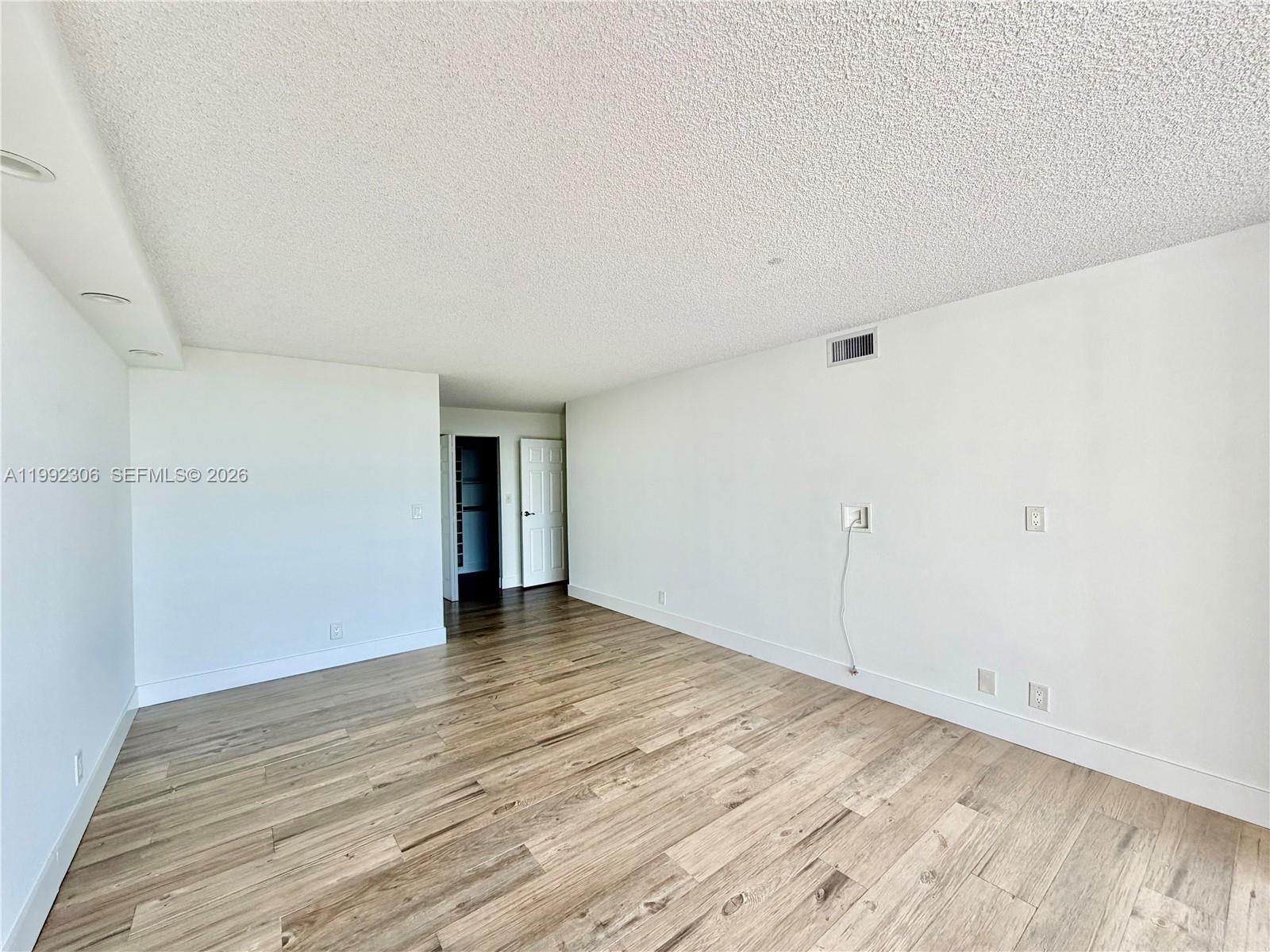 1000 Parkview Dr #723 Hallandale Beach, FL 33009