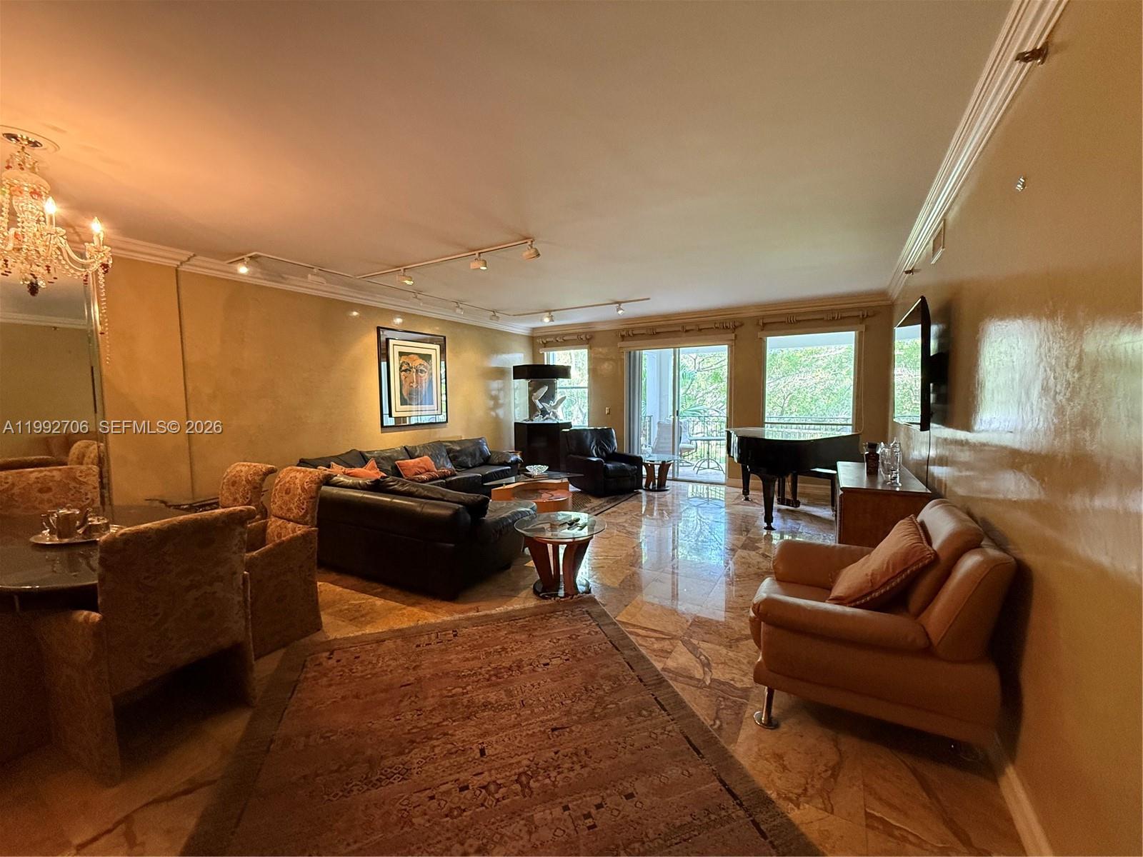 3700 Island Blvd #C203