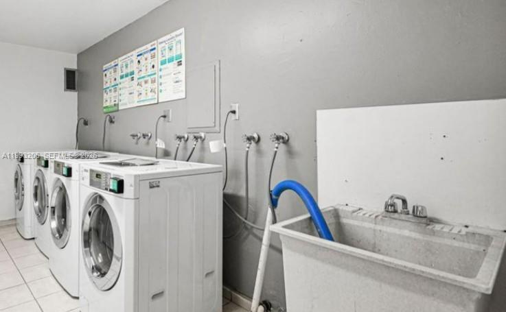 7135 Collins Ave #525 Miami Beach, FL 33141