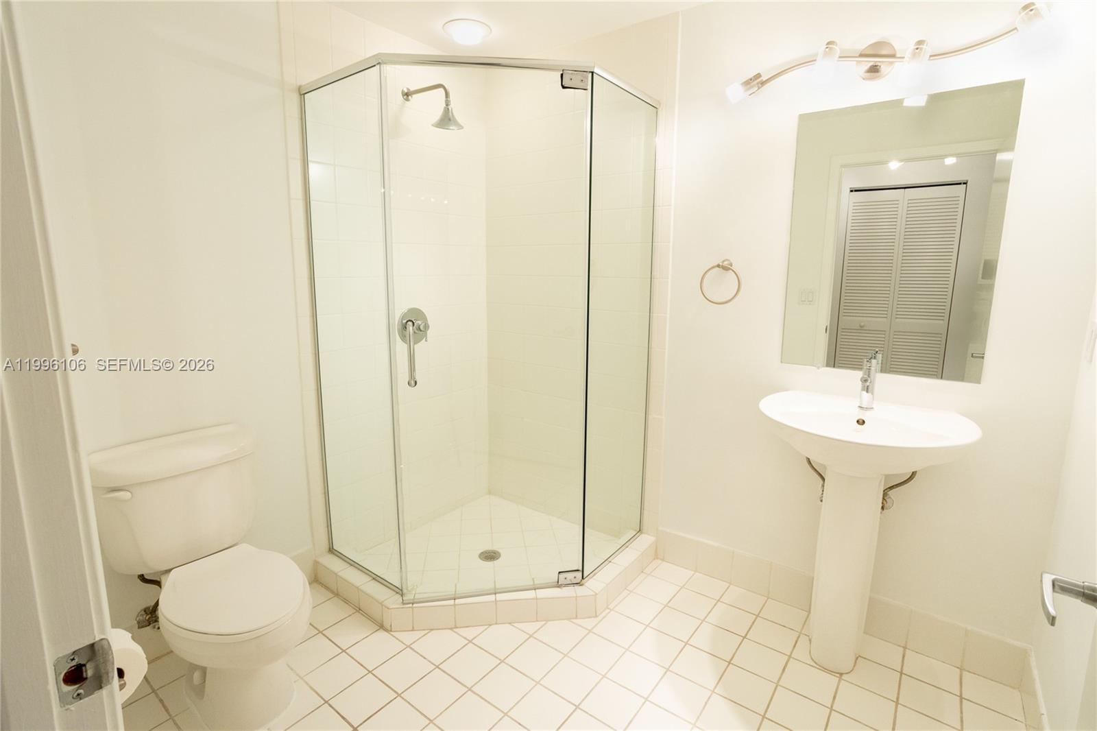 image Blue on the Bay9