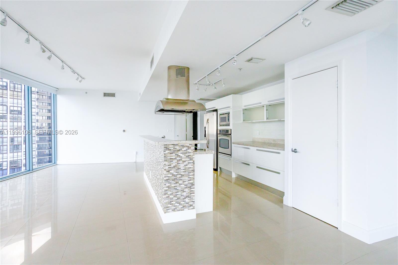 image Blue on the Bay2