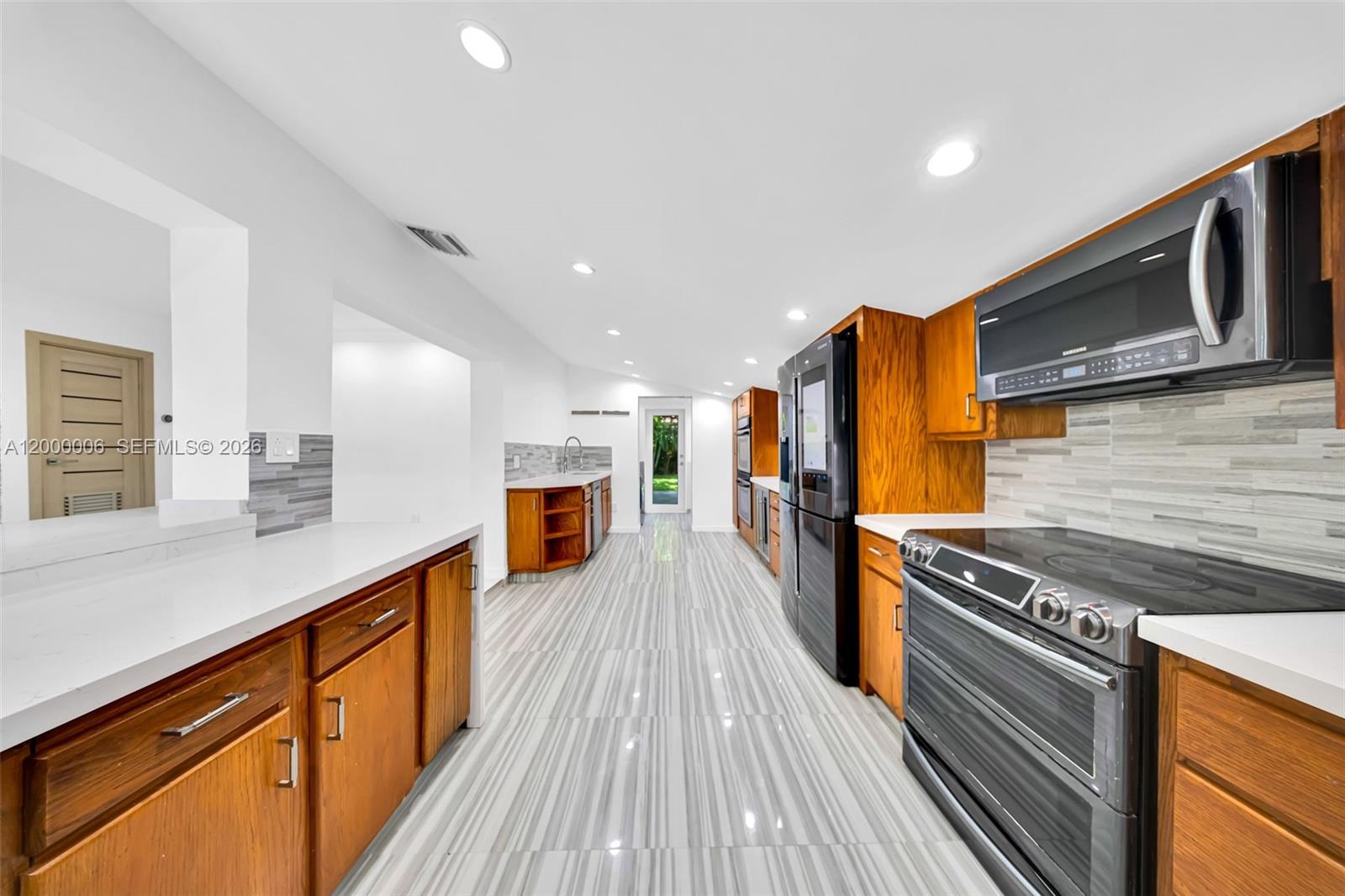 1104 NE 85th St Miami, FL 33138