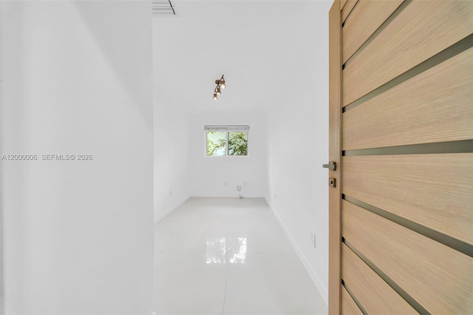 1104 NE 85th St Miami, FL 33138