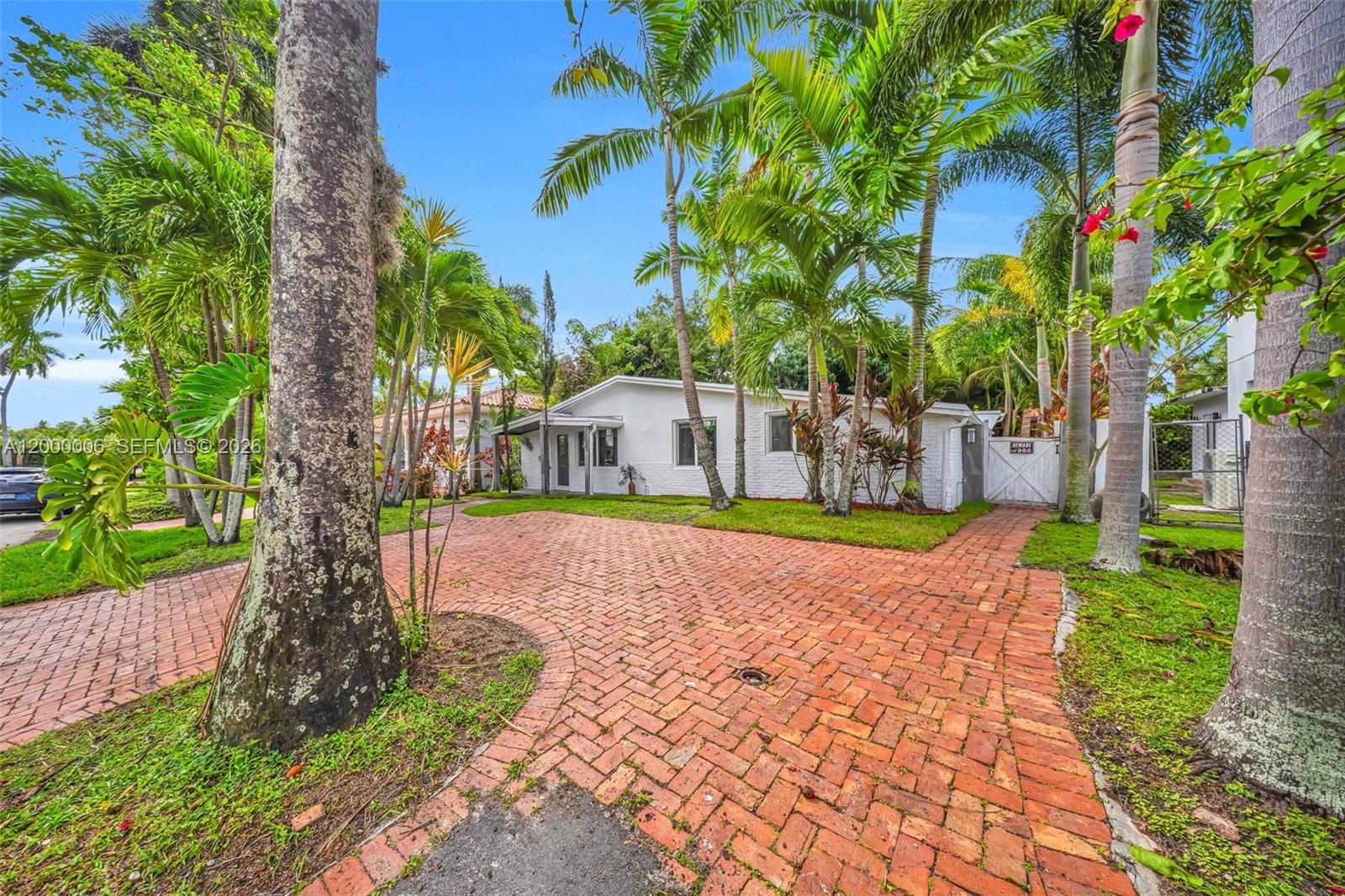 1104 NE 85th St Miami, FL 33138