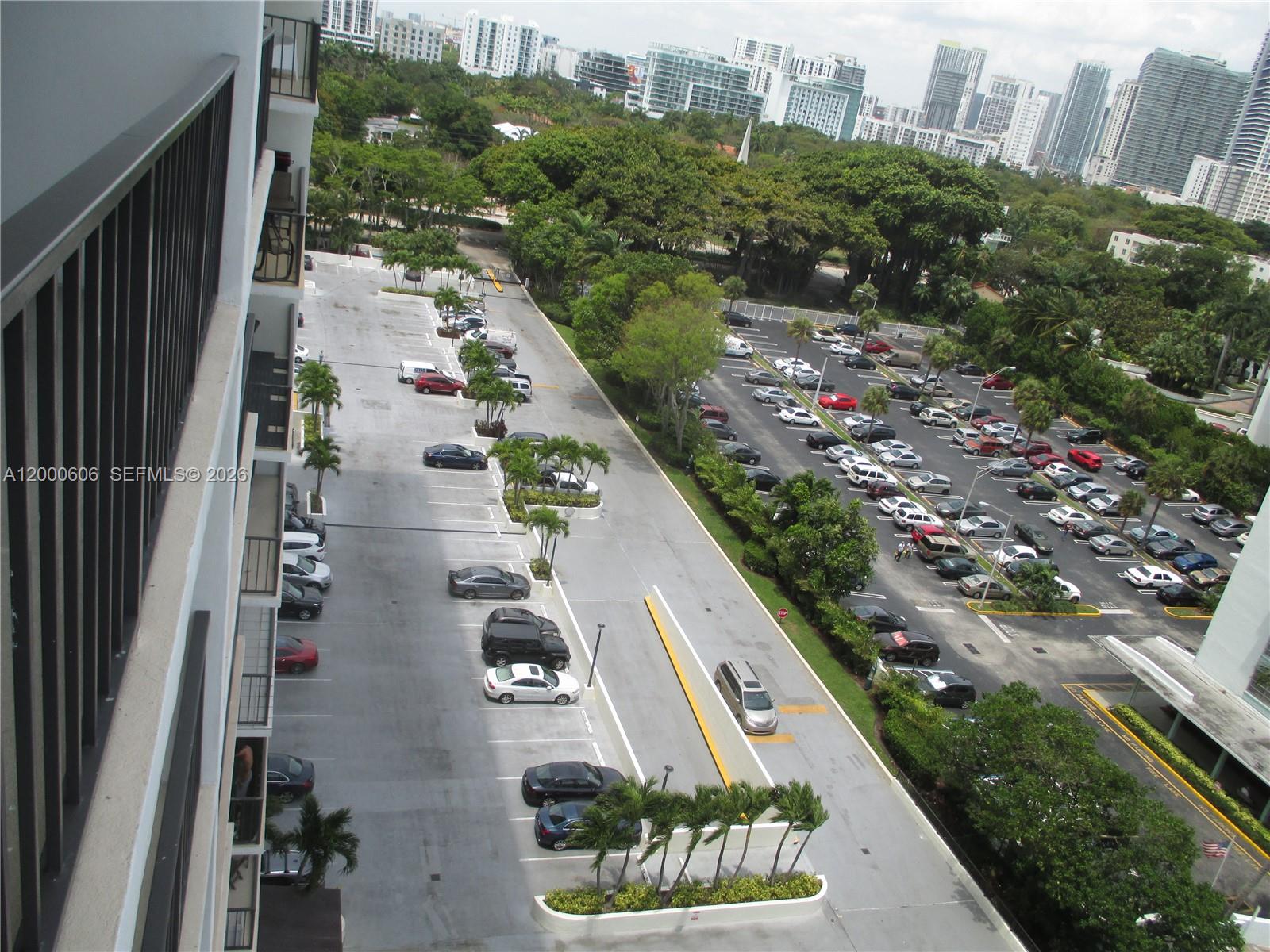 image Brickell Place I11