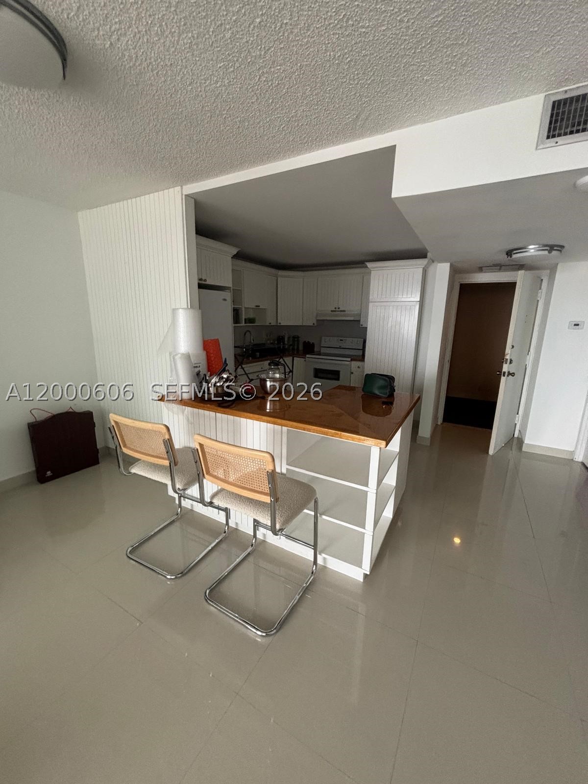 image Brickell Place I17