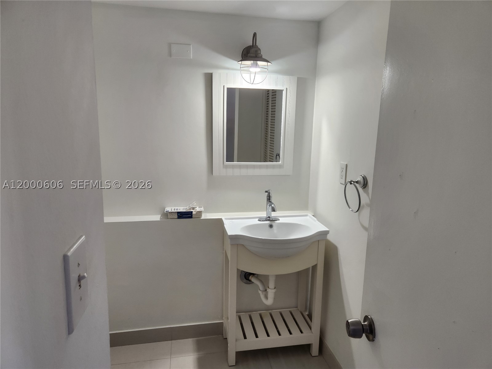 image Brickell Place I20