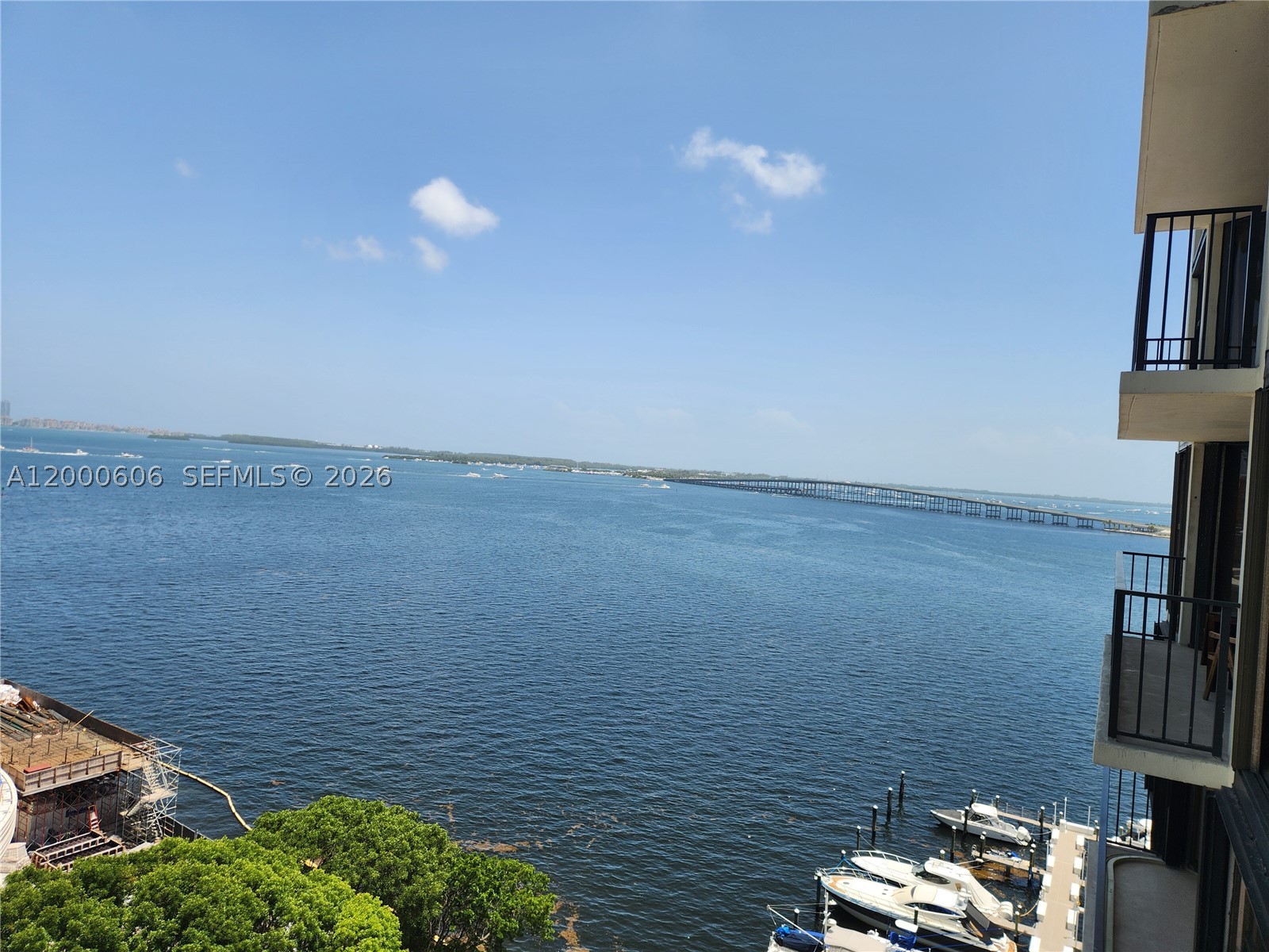 image Brickell Place I24