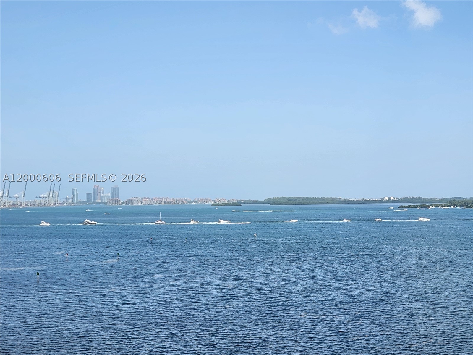 image Brickell Place I26