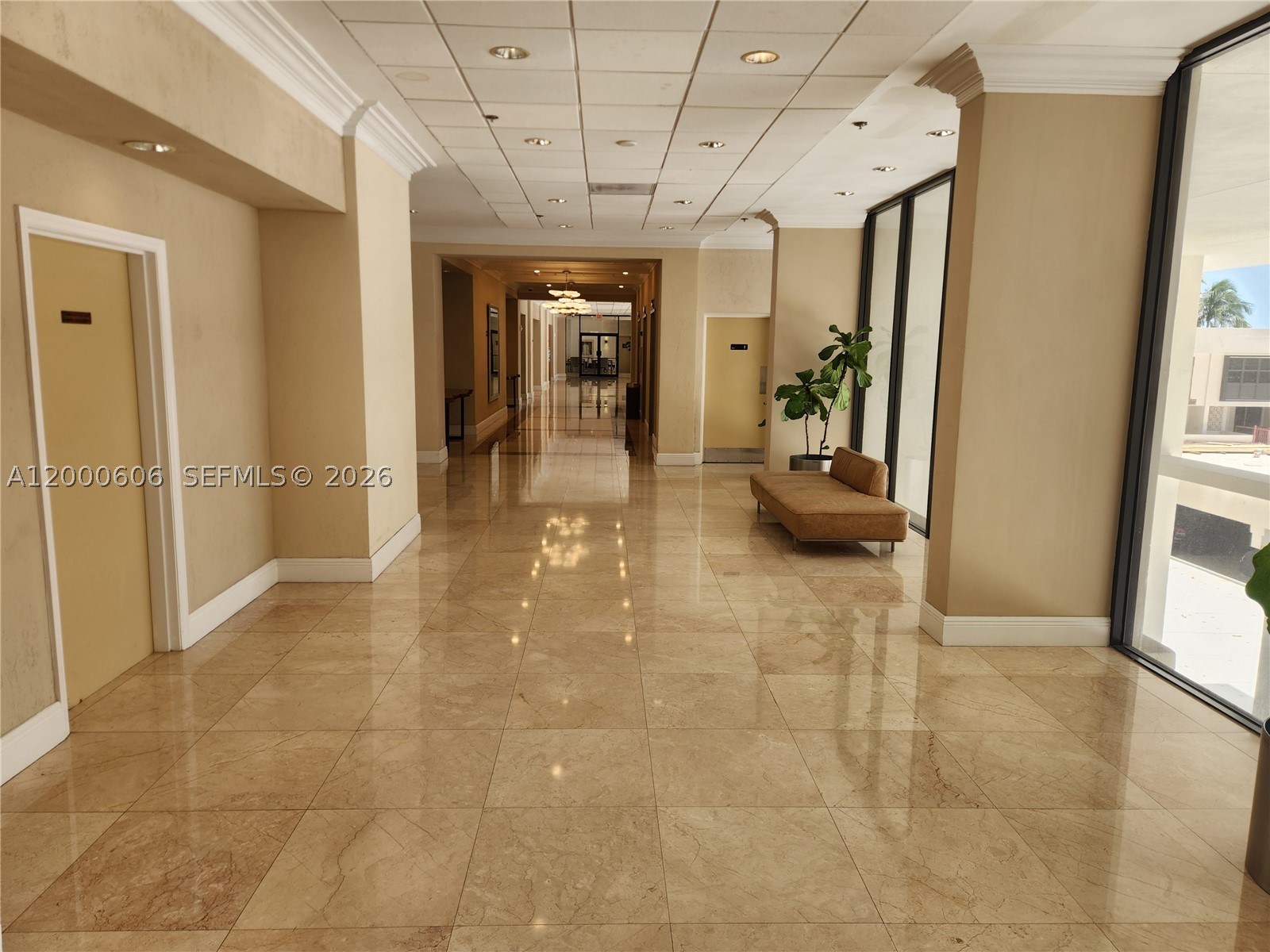 image Brickell Place I41