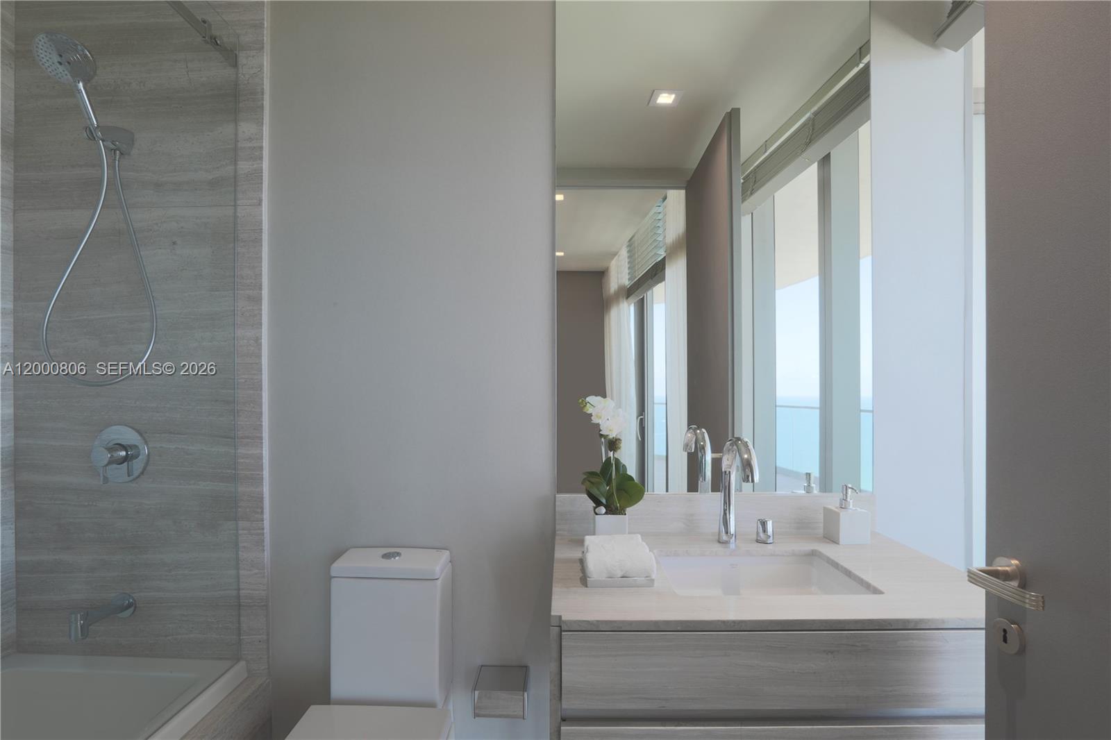 18975 Collins Ave #4800 Sunny Isles Beach, FL 33160