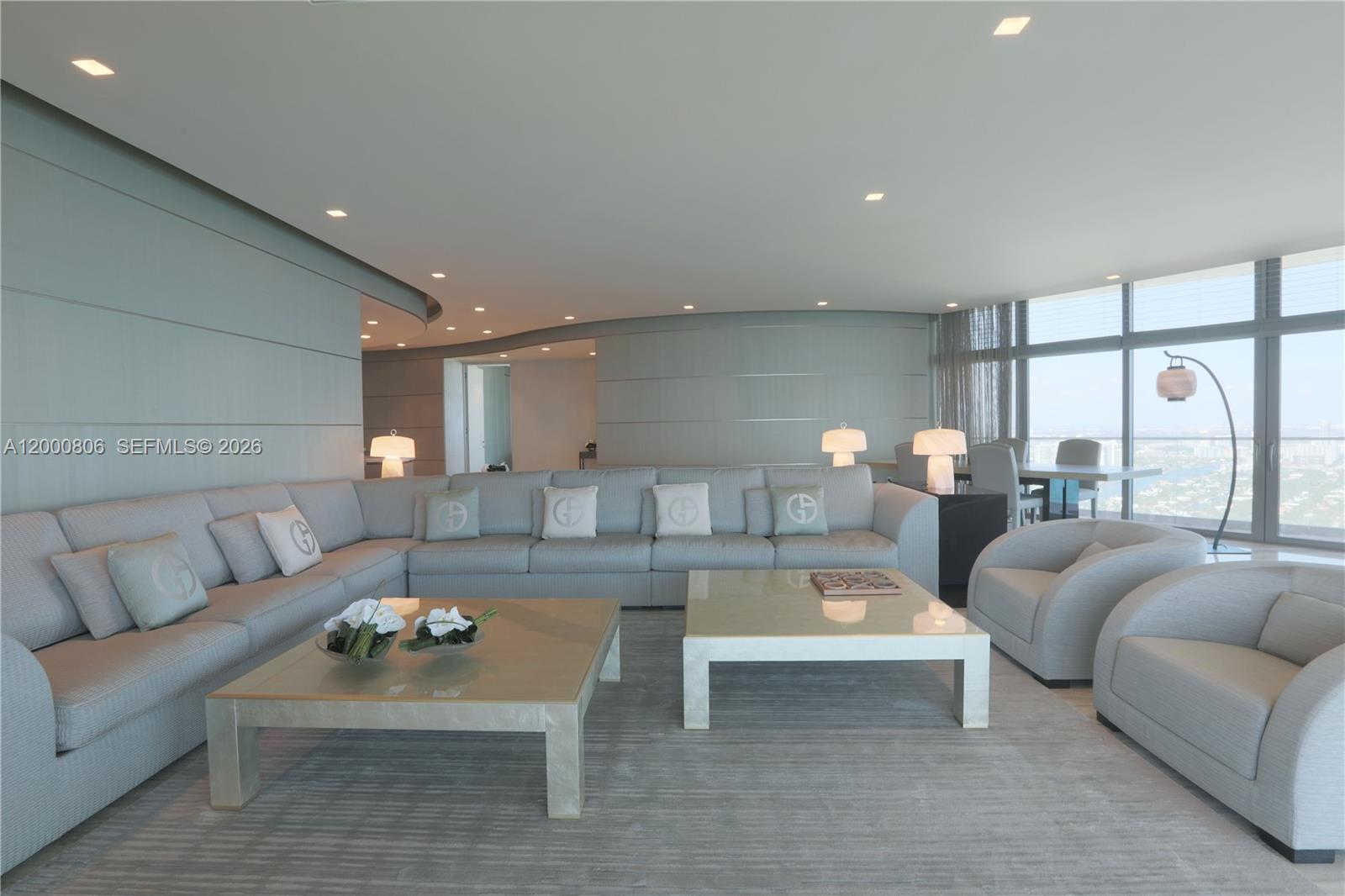 18975 Collins Ave #4800 Sunny Isles Beach, FL 33160