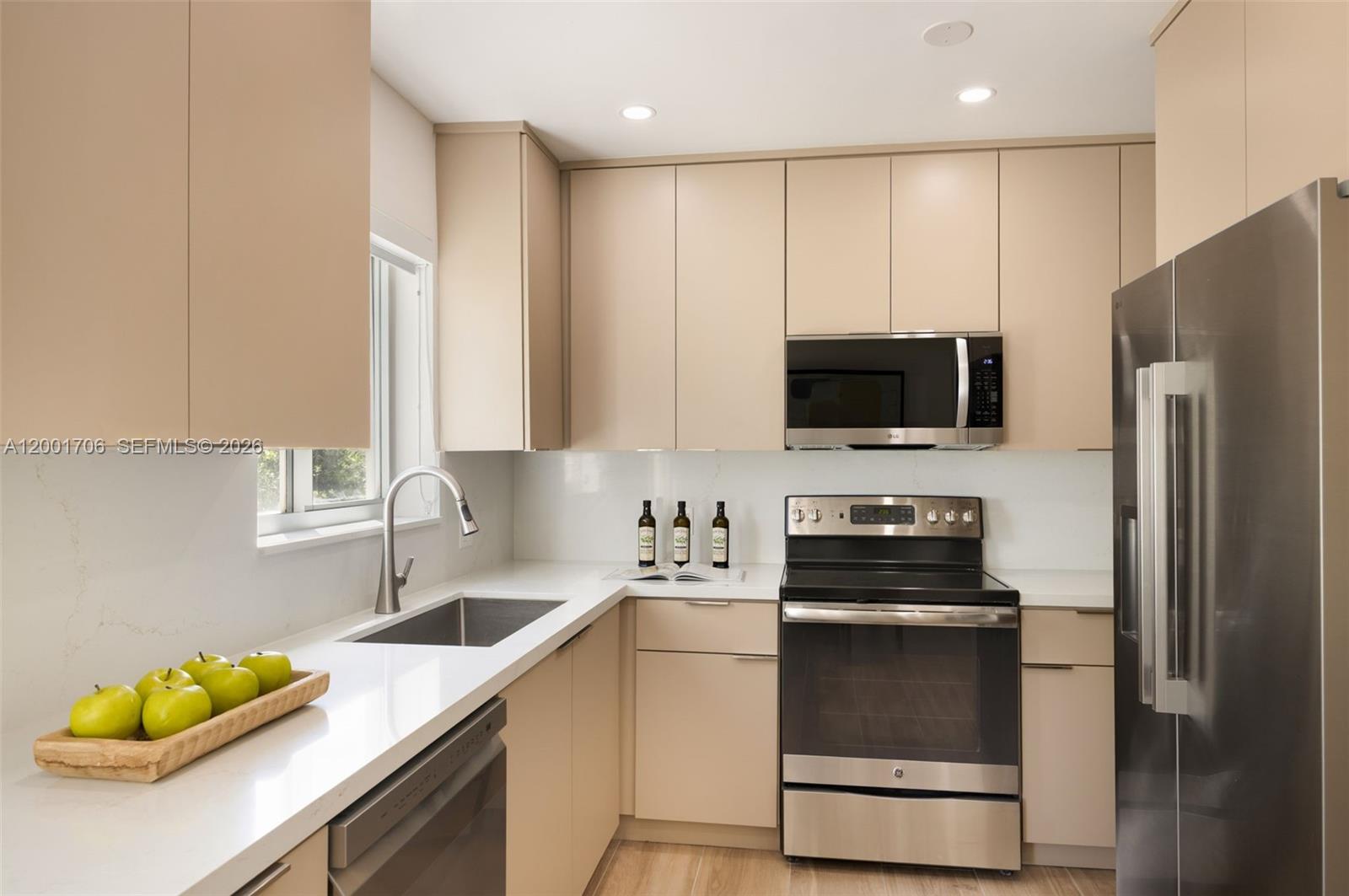 2332 SW 19th Ter Miami, FL 33145