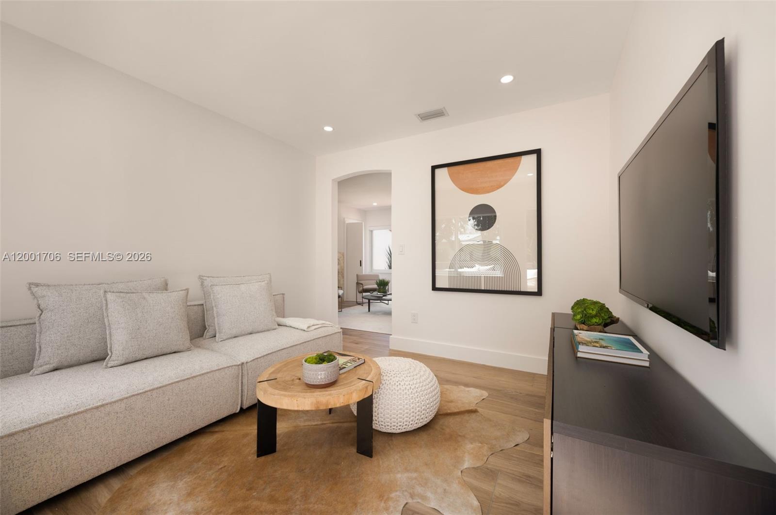 2332 SW 19th Ter Miami, FL 33145