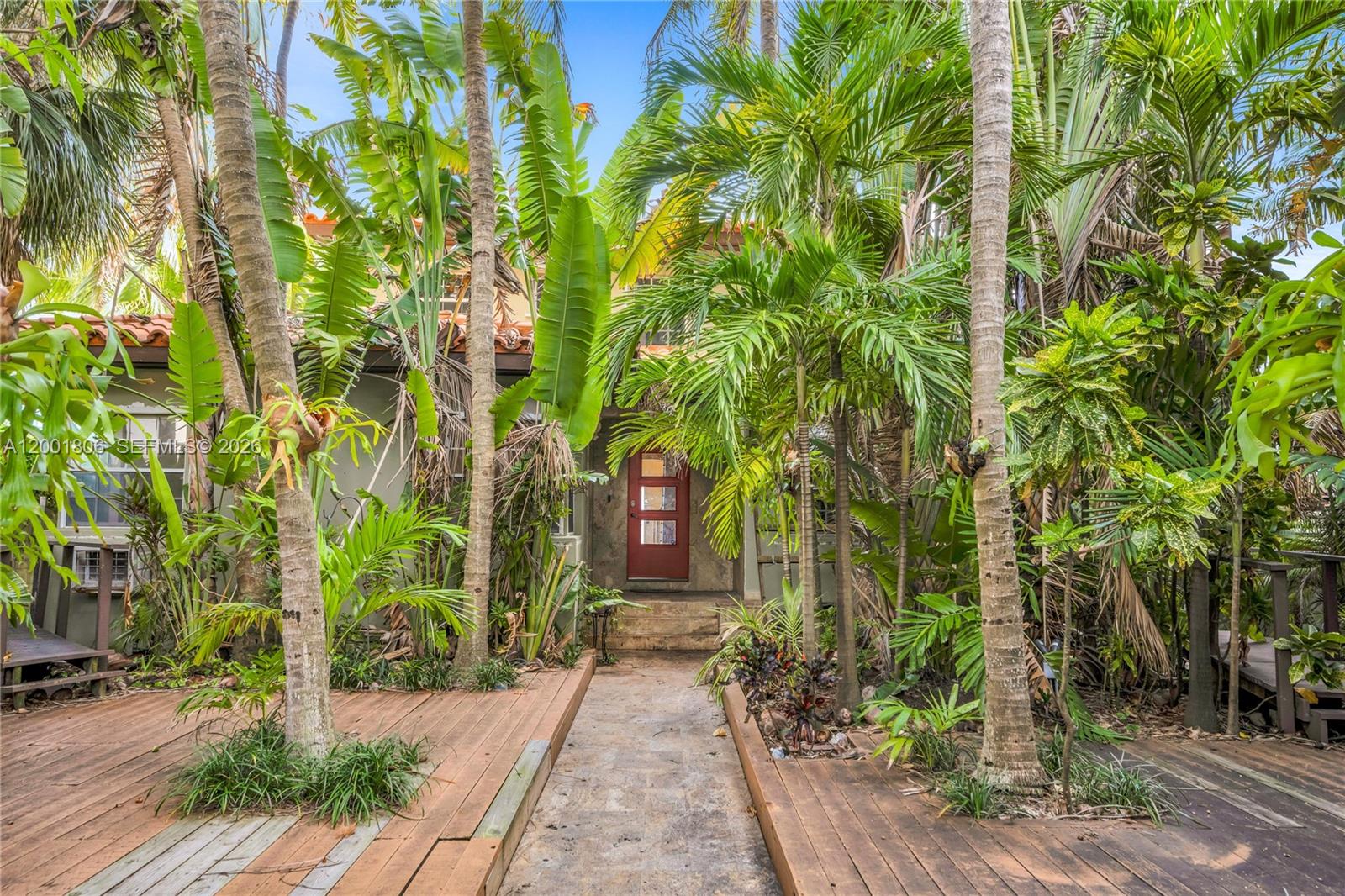 Undisclosed Address Miami Beach, FL 33141