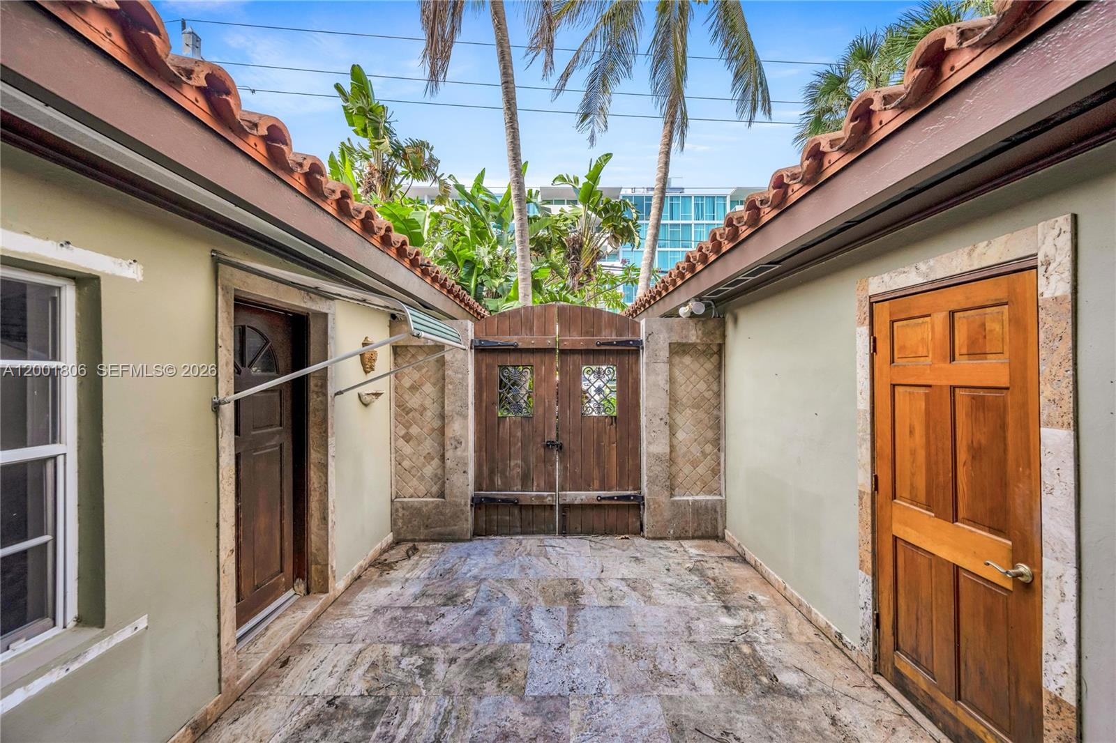 Undisclosed Address Miami Beach, FL 33141