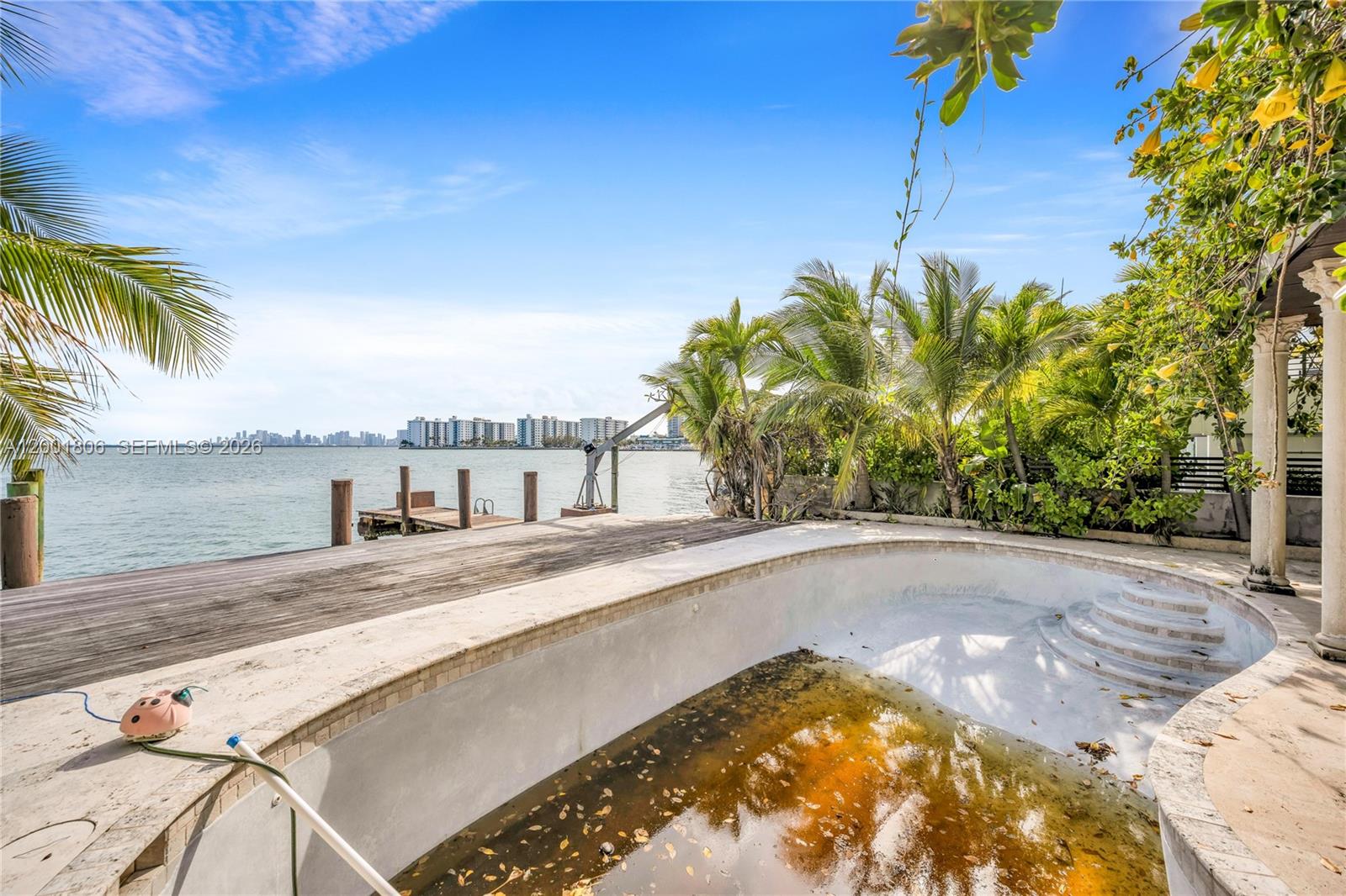 Undisclosed Address Miami Beach, FL 33141