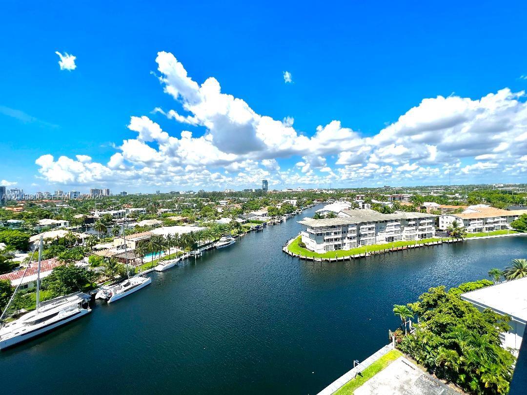 401 Golden Isles Dr #1011