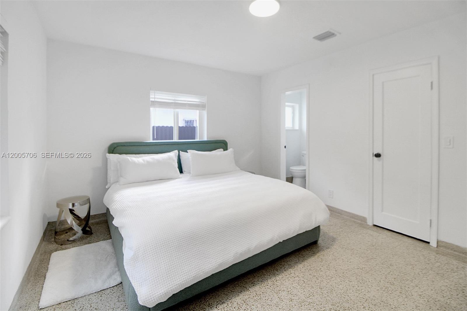 231 NE 43rd St Miami, FL 33137