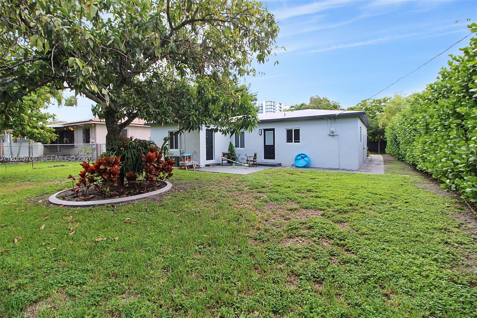 231 NE 43rd St Miami, FL 33137