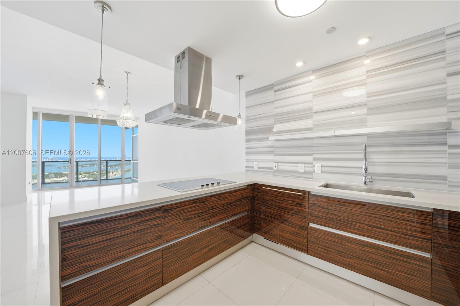 1100 Biscayne Blvd #4402 Miami, FL 33132