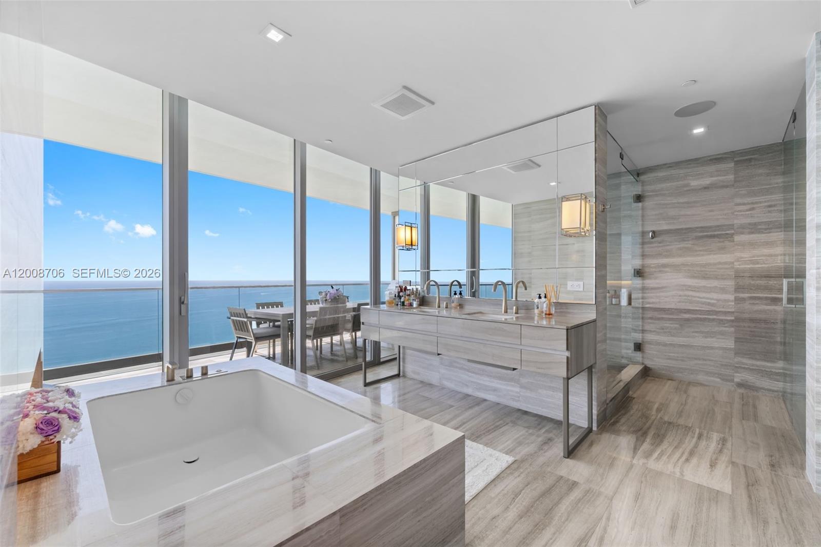18975 Collins Ave #5200 Sunny Isles Beach, FL 33160