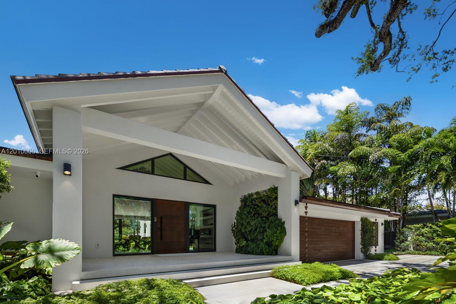 4100 Pinta Ct Coral Gables, FL 33146