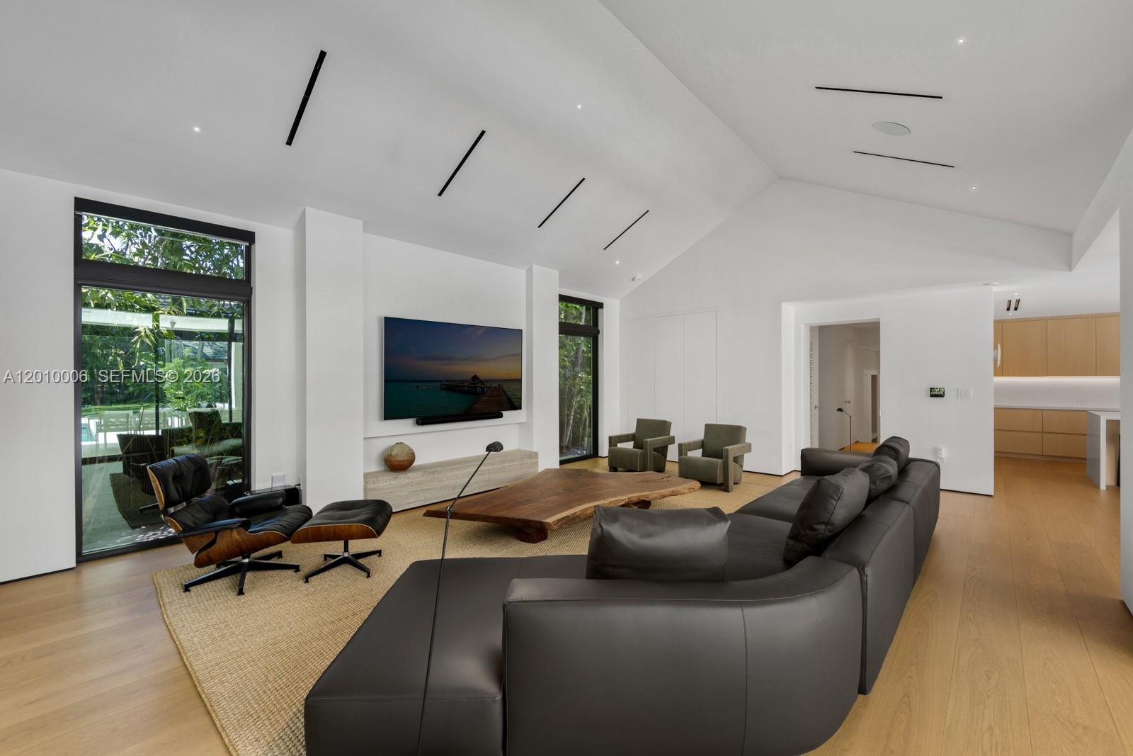 4100 Pinta Ct Coral Gables, FL 33146