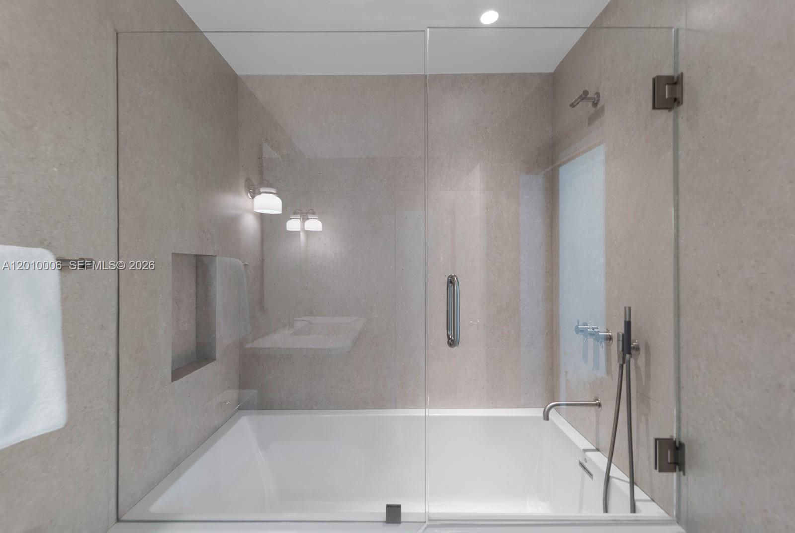 4100 Pinta Ct Coral Gables, FL 33146