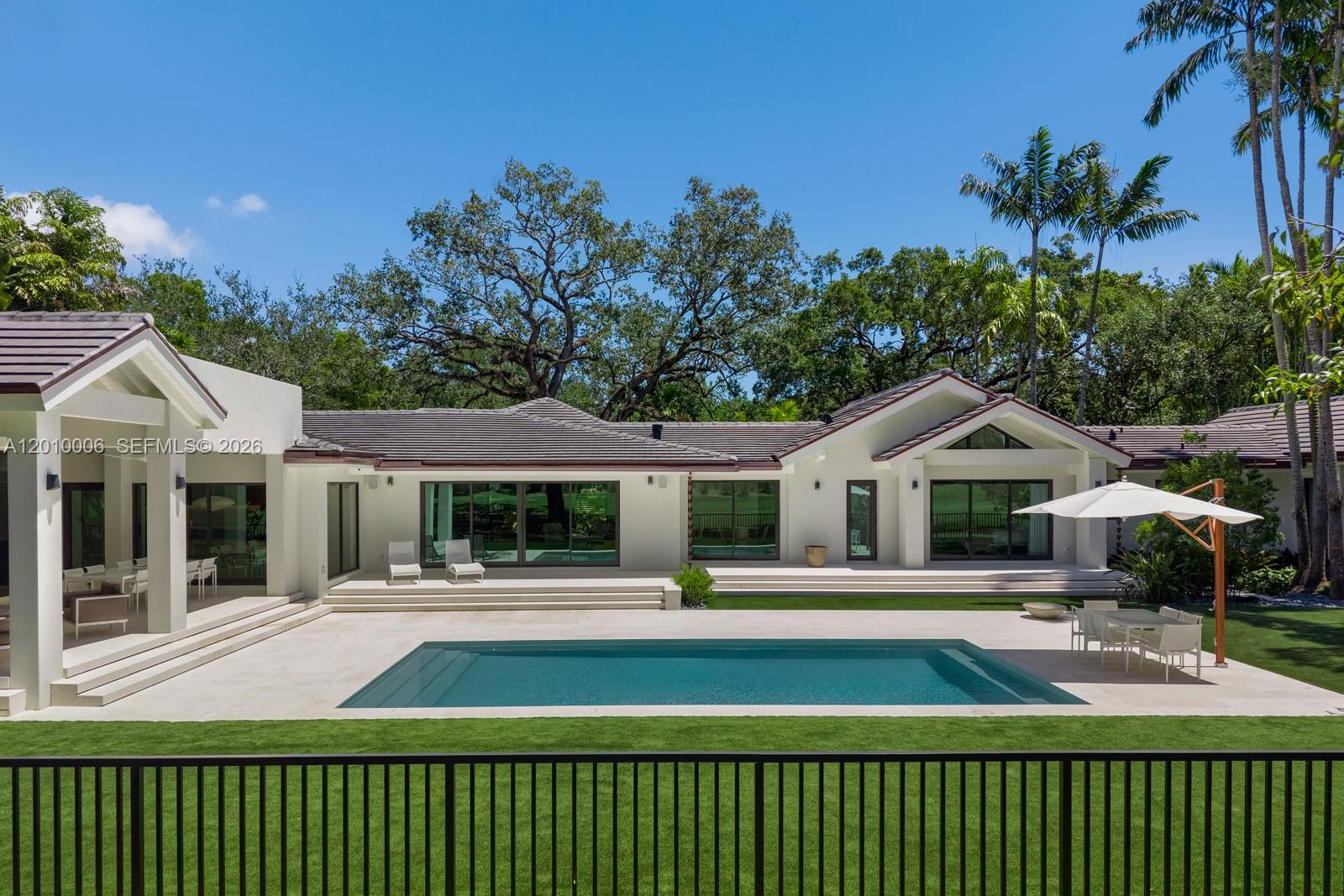 4100 Pinta Ct Coral Gables, FL 33146