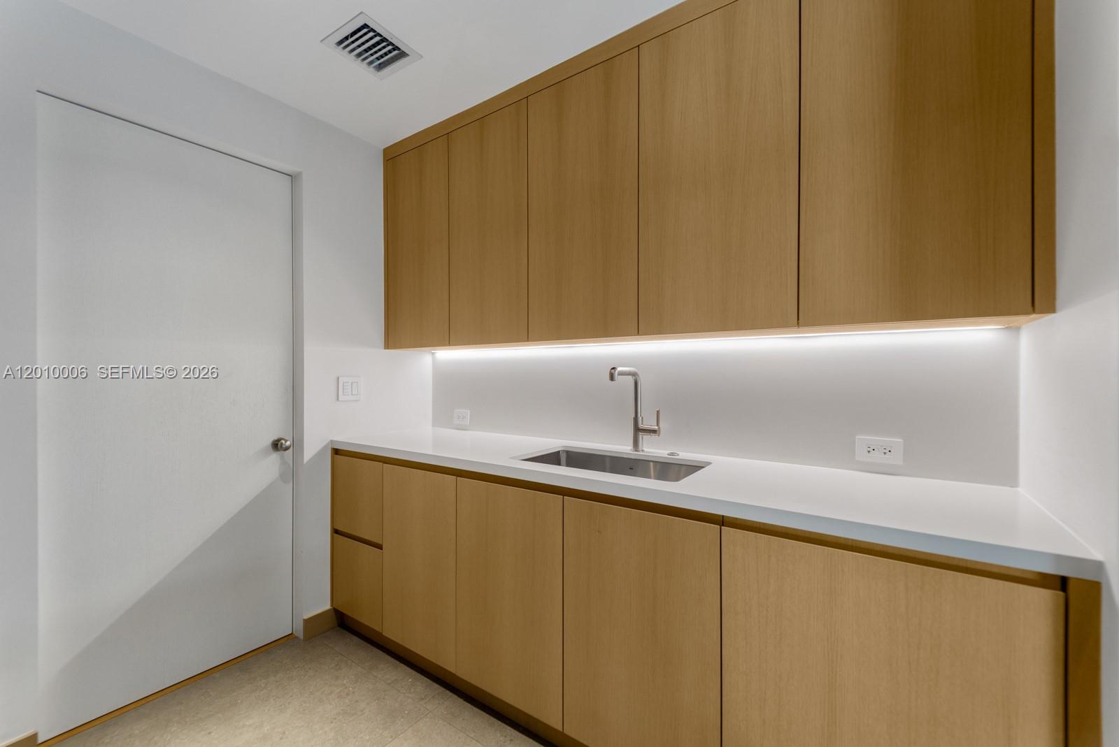 4100 Pinta Ct Coral Gables, FL 33146