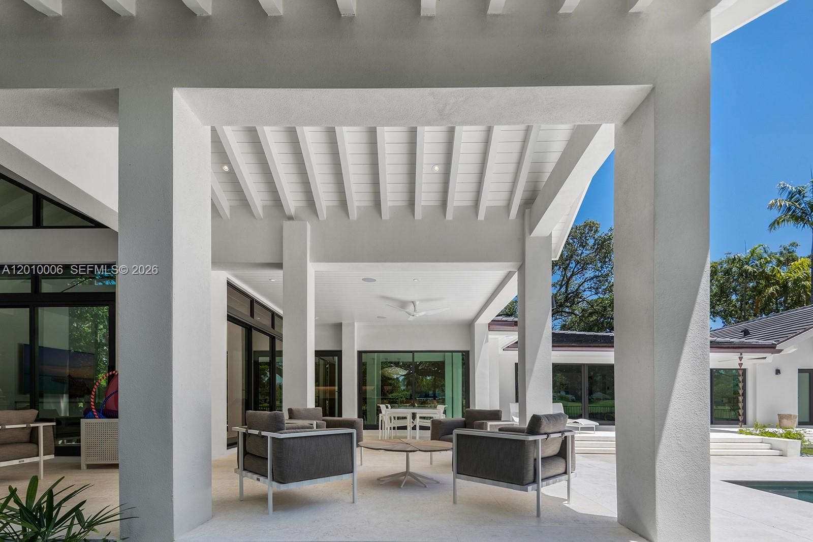 4100 Pinta Ct Coral Gables, FL 33146