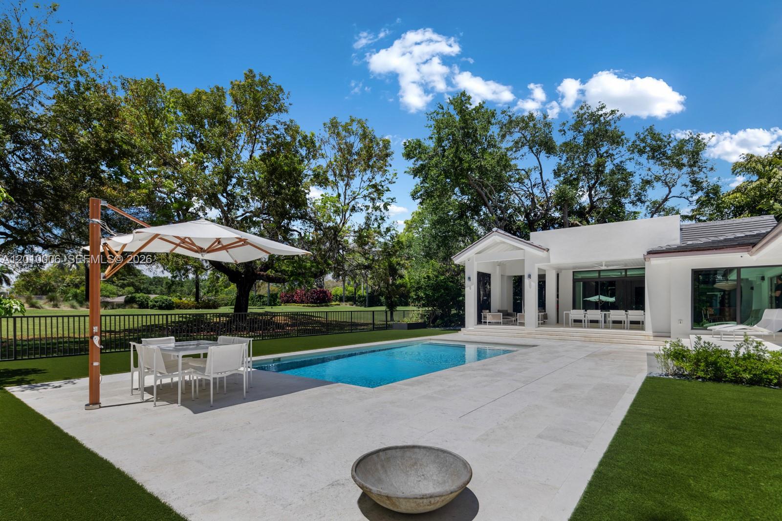4100 Pinta Ct Coral Gables, FL 33146