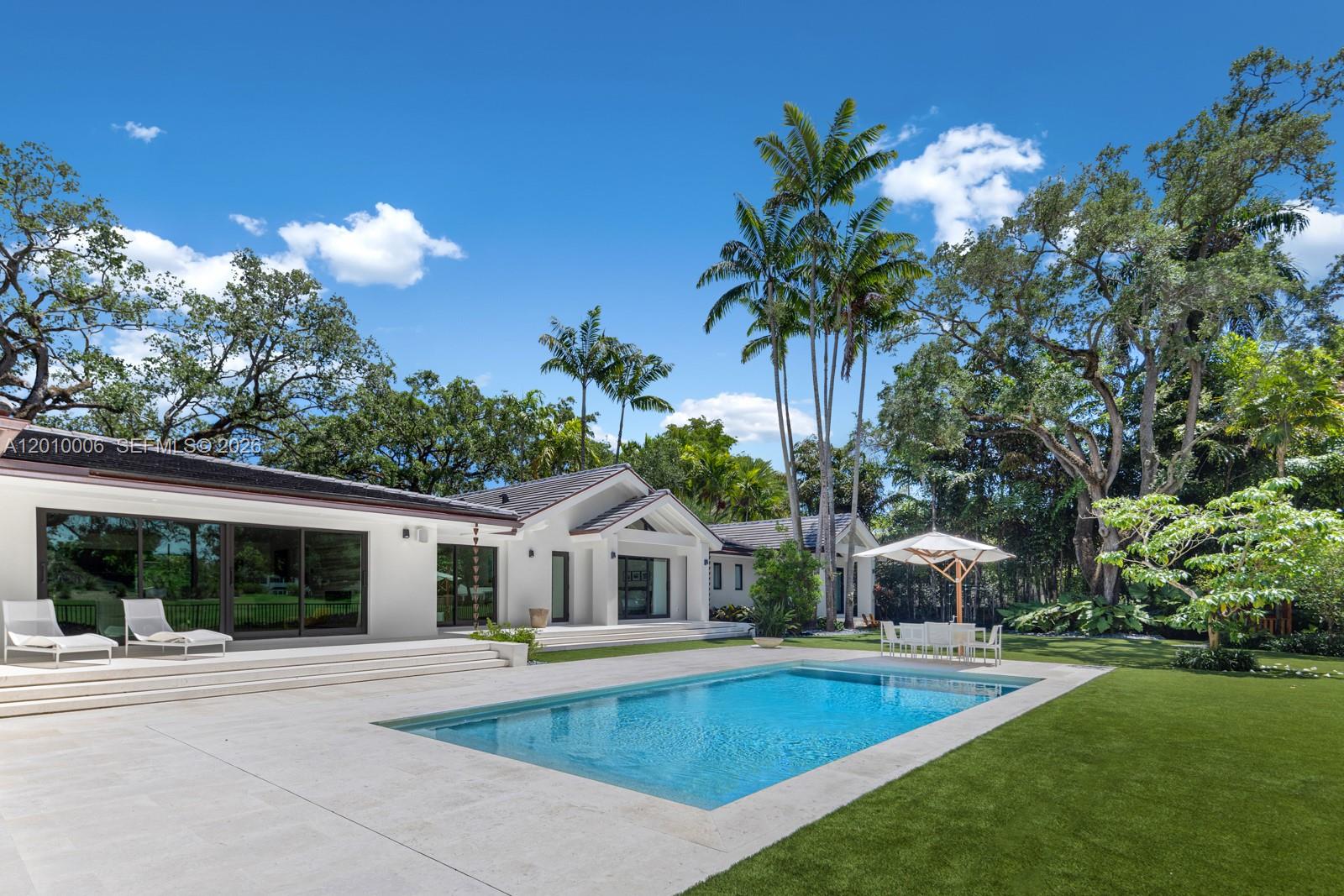 4100 Pinta Ct Coral Gables, FL 33146