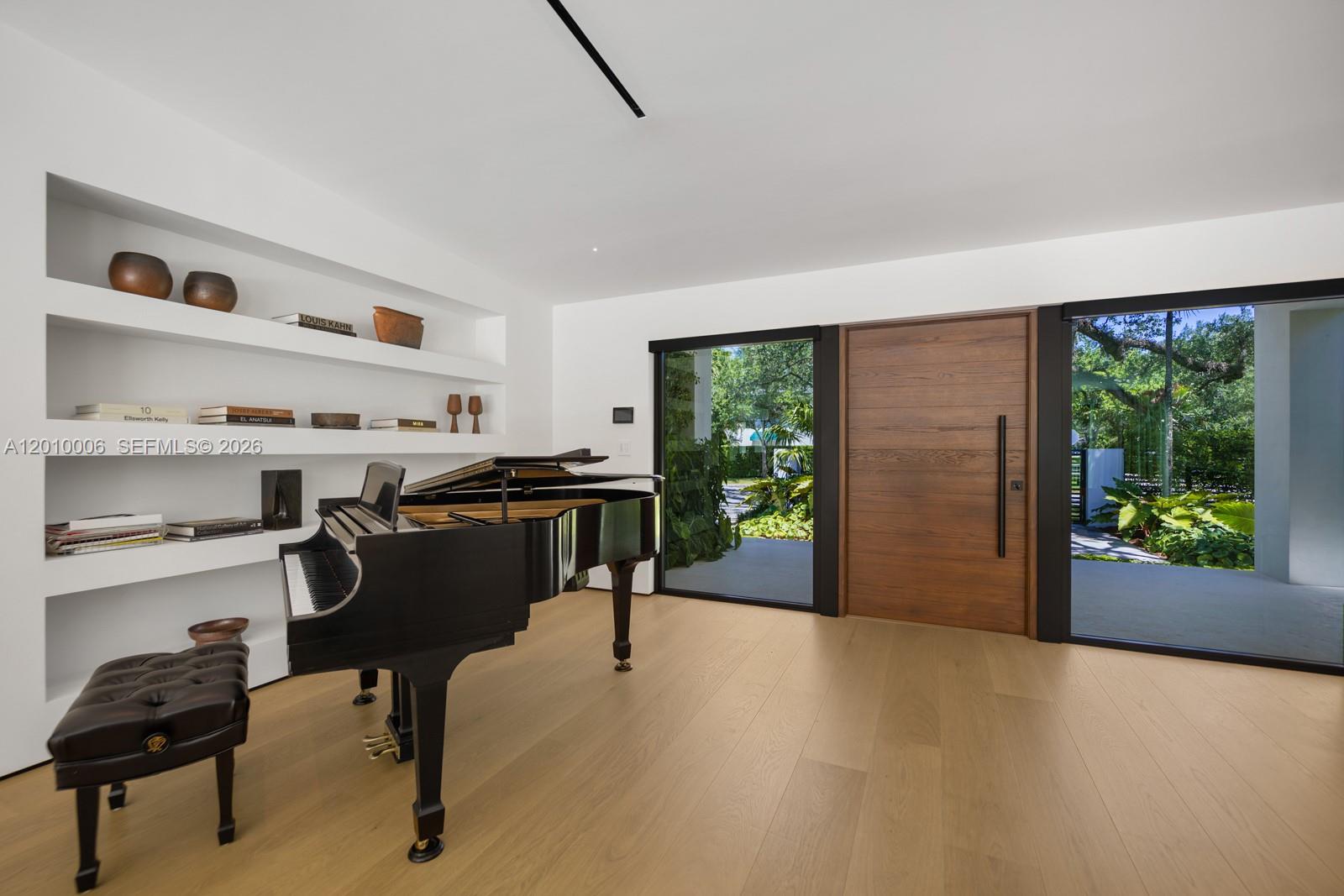 4100 Pinta Ct Coral Gables, FL 33146