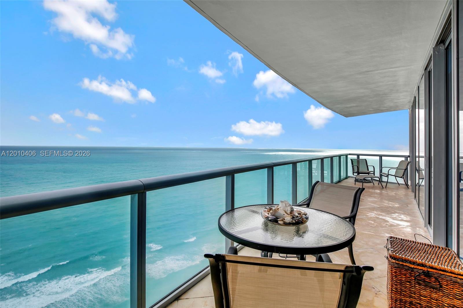 image Jade Beach23
