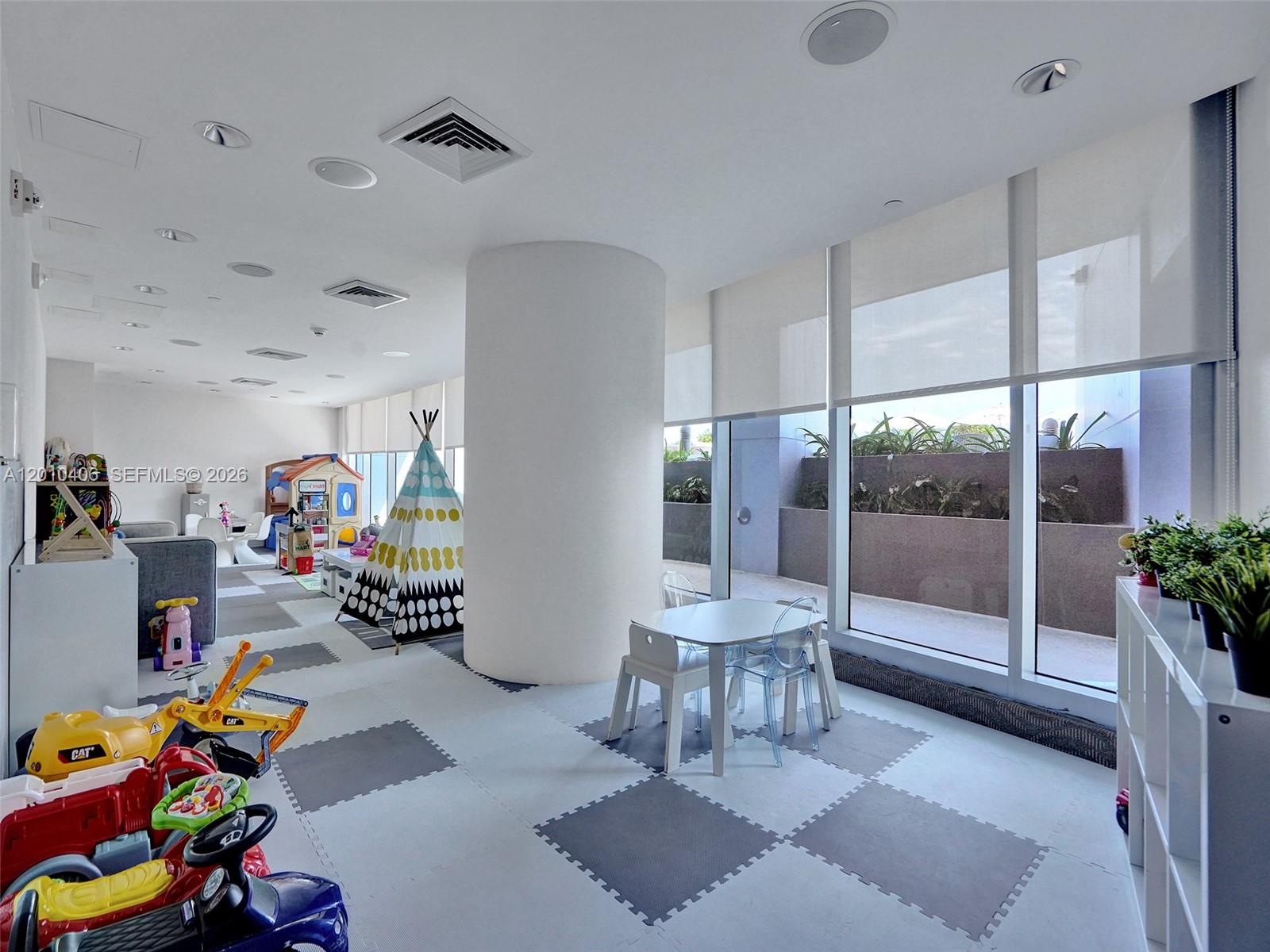 image Jade Beach37