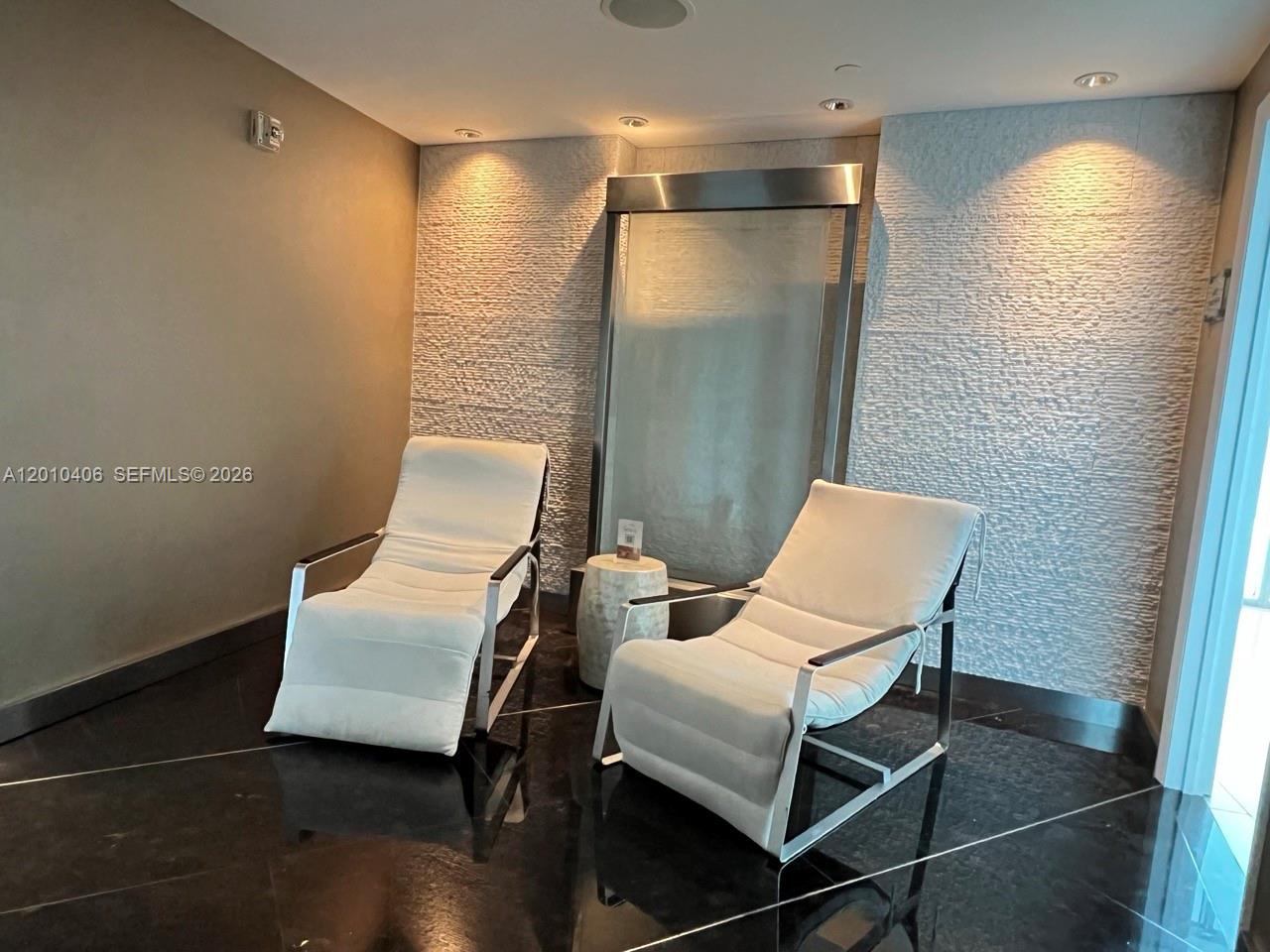 image Jade Beach43