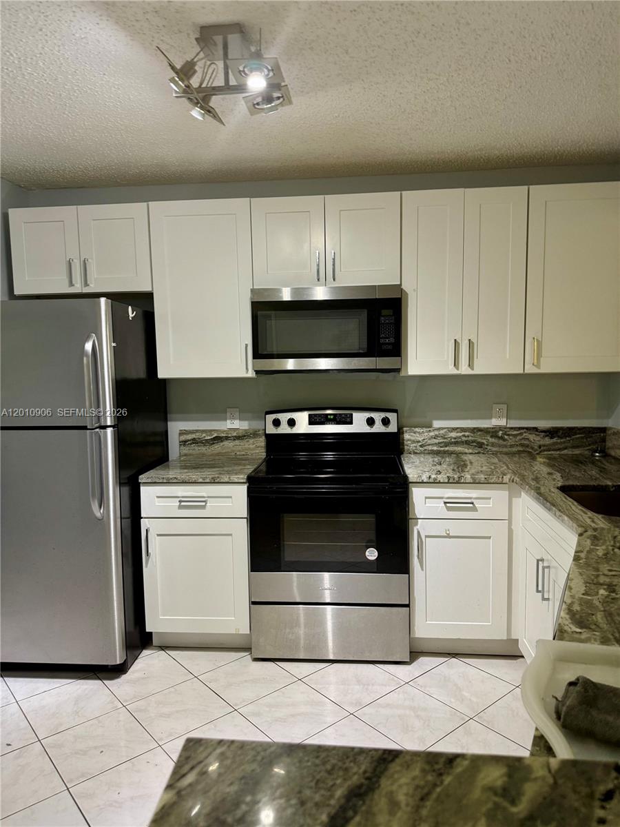 1770 NE 191st St #505-1