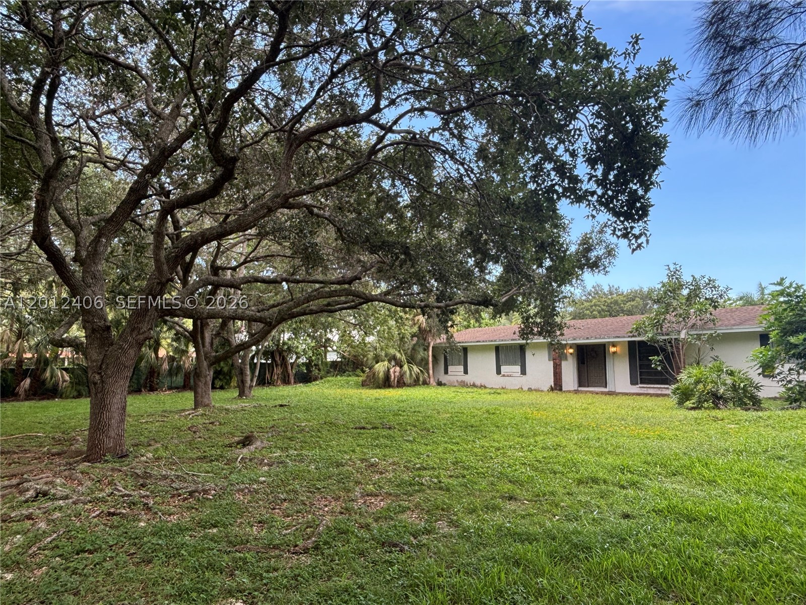 9290 SW 104th St Miami, FL 33176