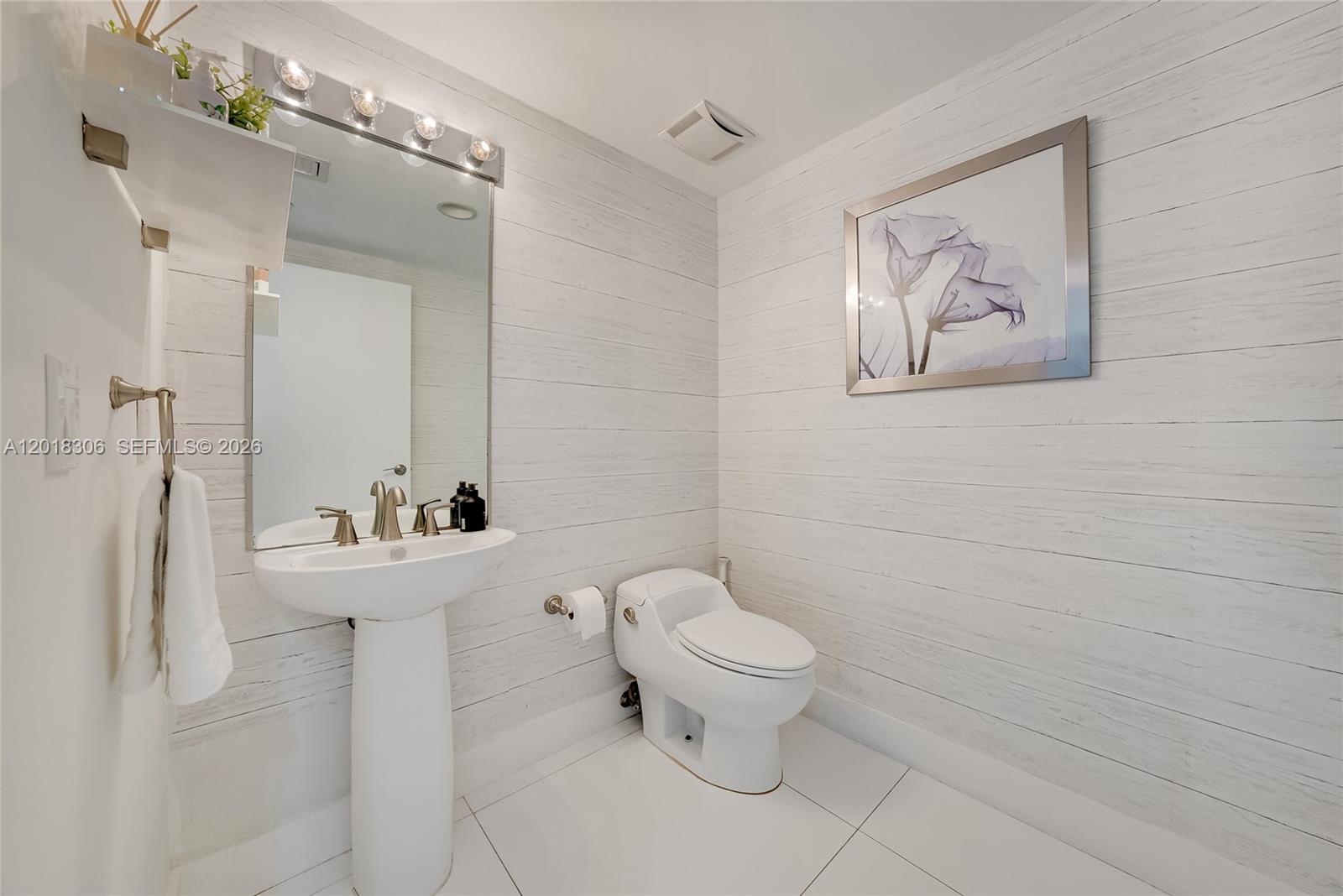 3301 NE 183rd St #2007 Aventura, FL 33160