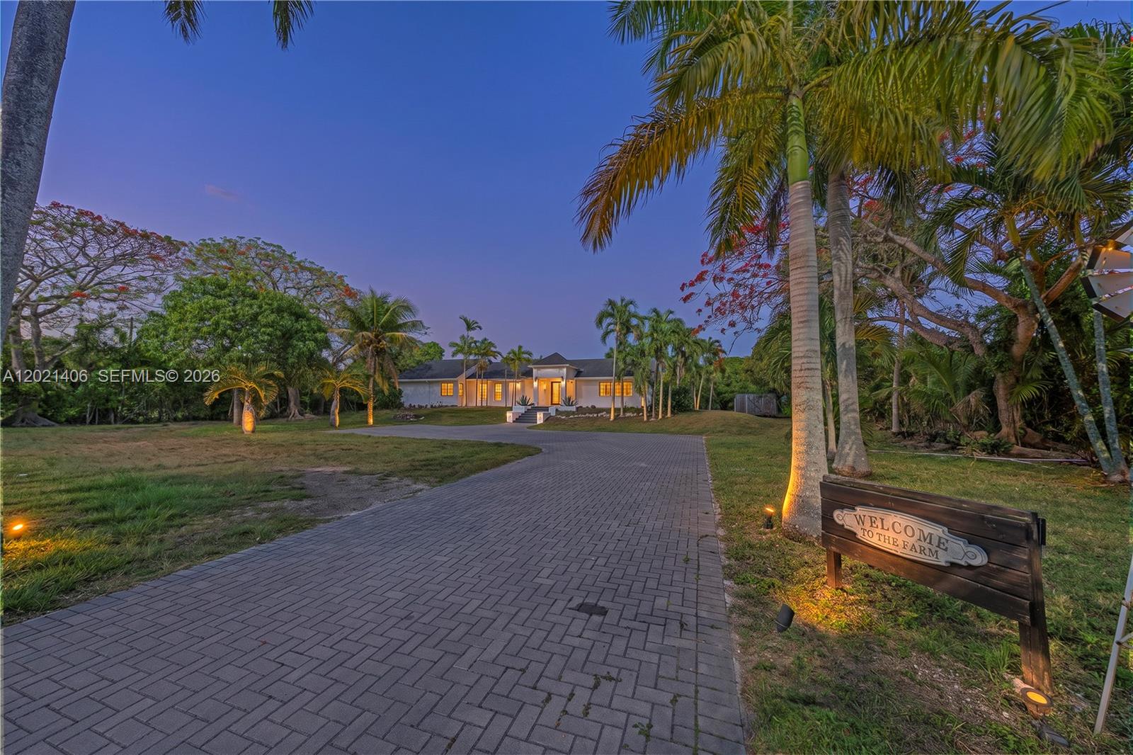 19601 SW 187th Ave Miami, FL 33187
