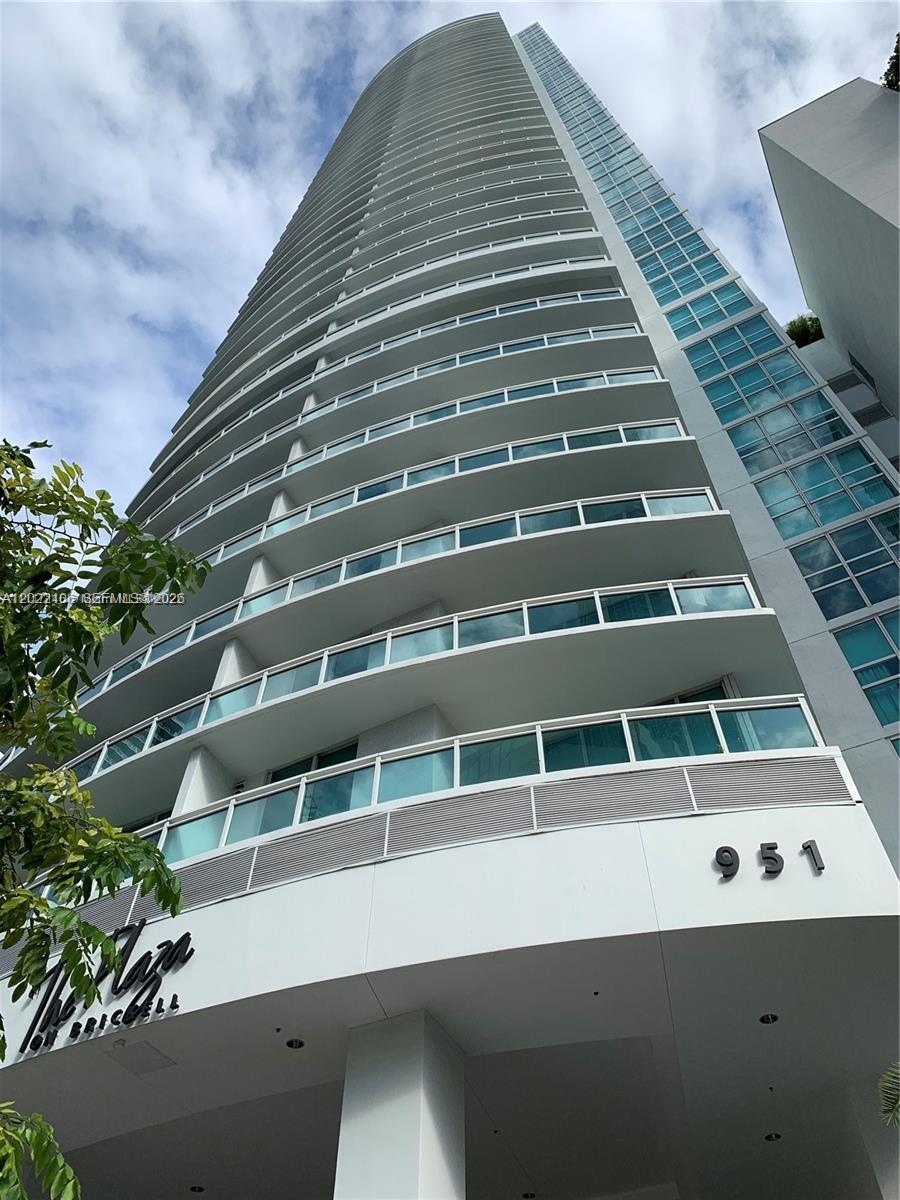 image The Plaza on Brickell West15